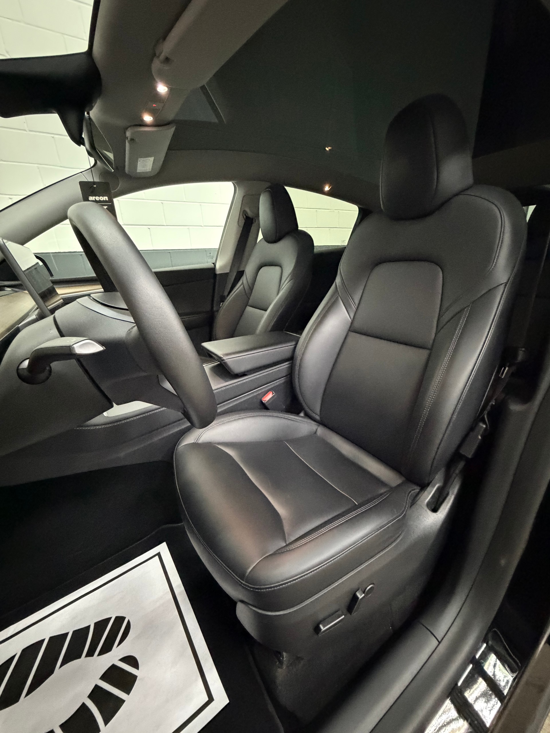 TESLA Model Y Long Range //NEU AB MFK!-image-14
