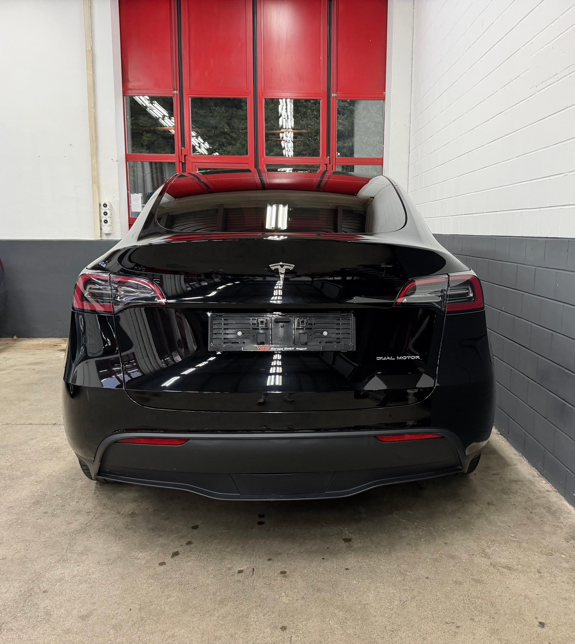 TESLA Model Y Long Range //NEU AB MFK!-image-7
