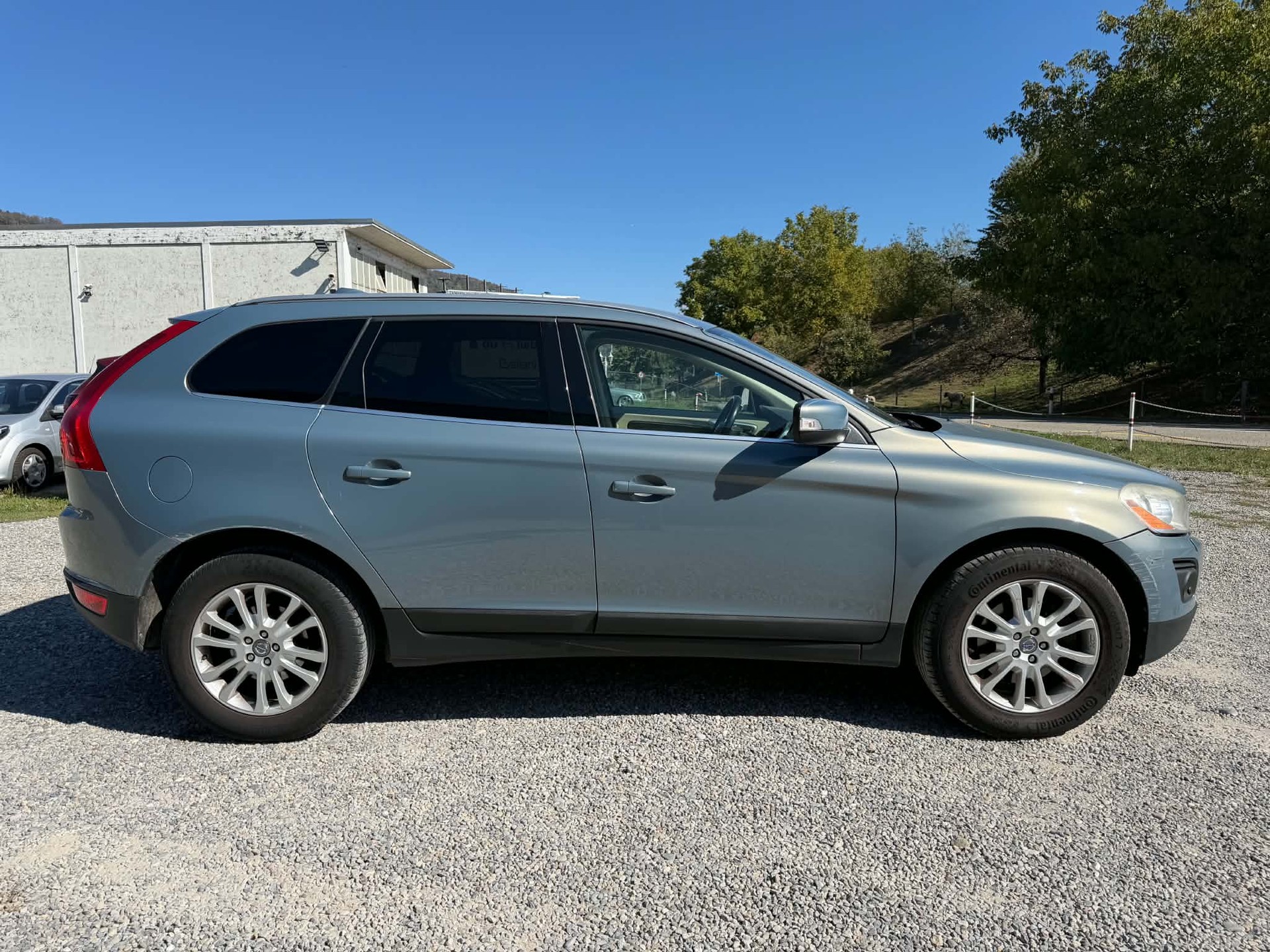 VOLVO XC60 2.4D AWD Momentum Geartronic-image-7