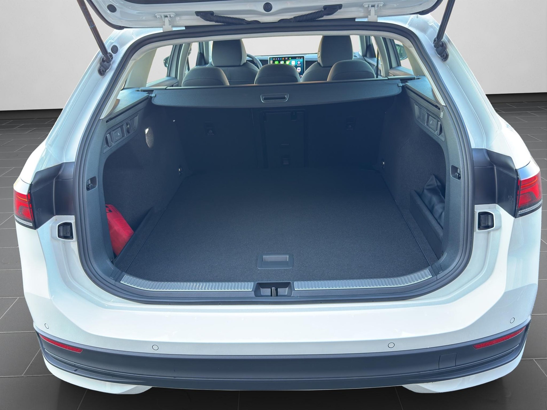 VW Passat Variant 1.5 TSI DSG-image-12