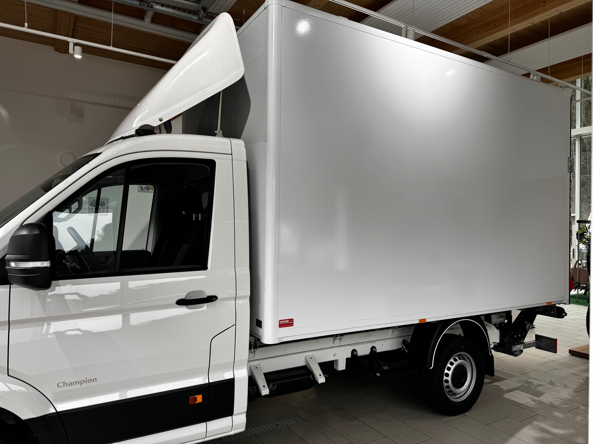 VW Crafter Koffer ChKa 2.0 TDI Aut 163 PS Champion Heavy Duty-image-2
