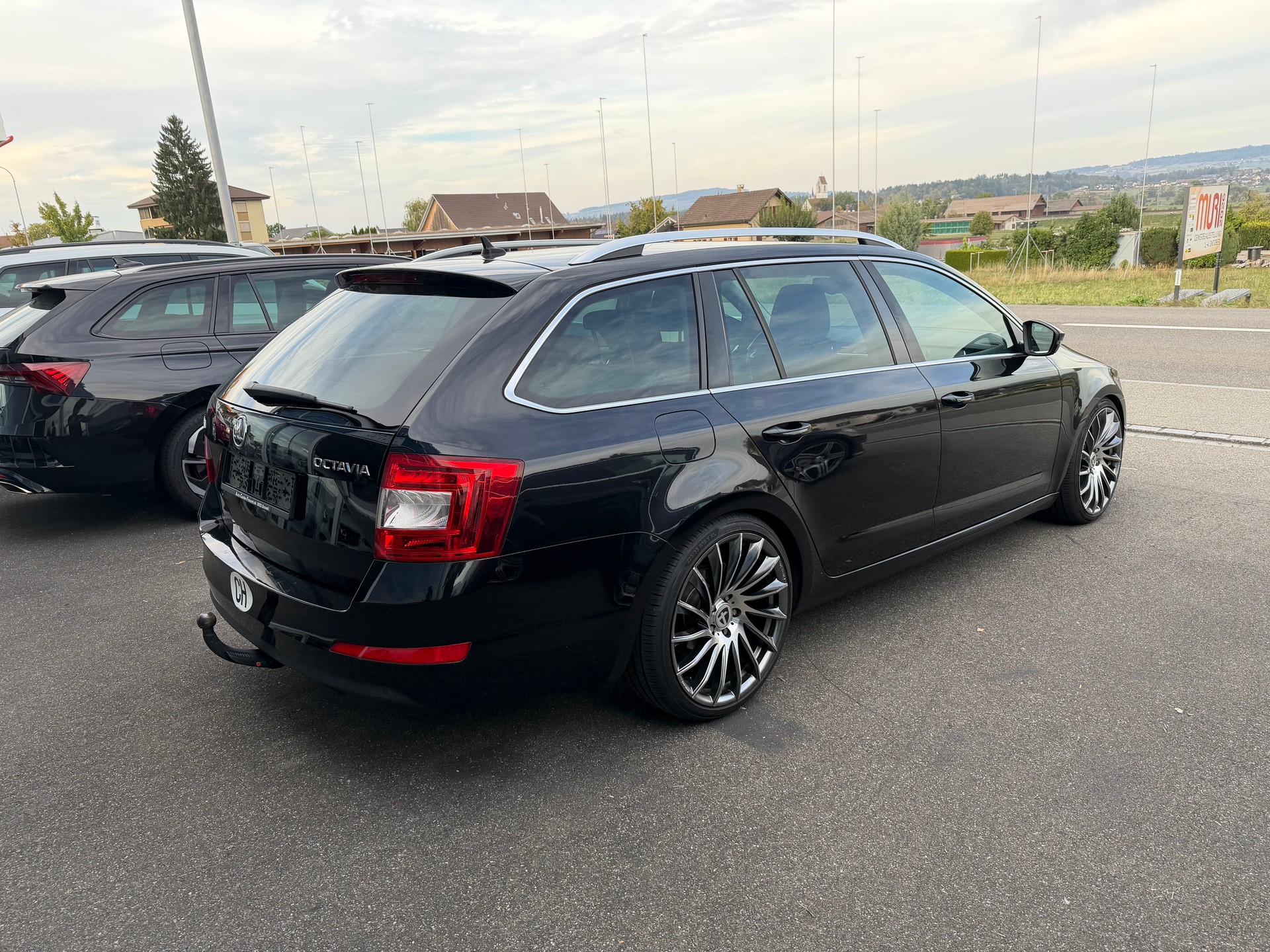 SKODA Octavia Combi 1.4 TSI Swiss Edition DSG-image-4