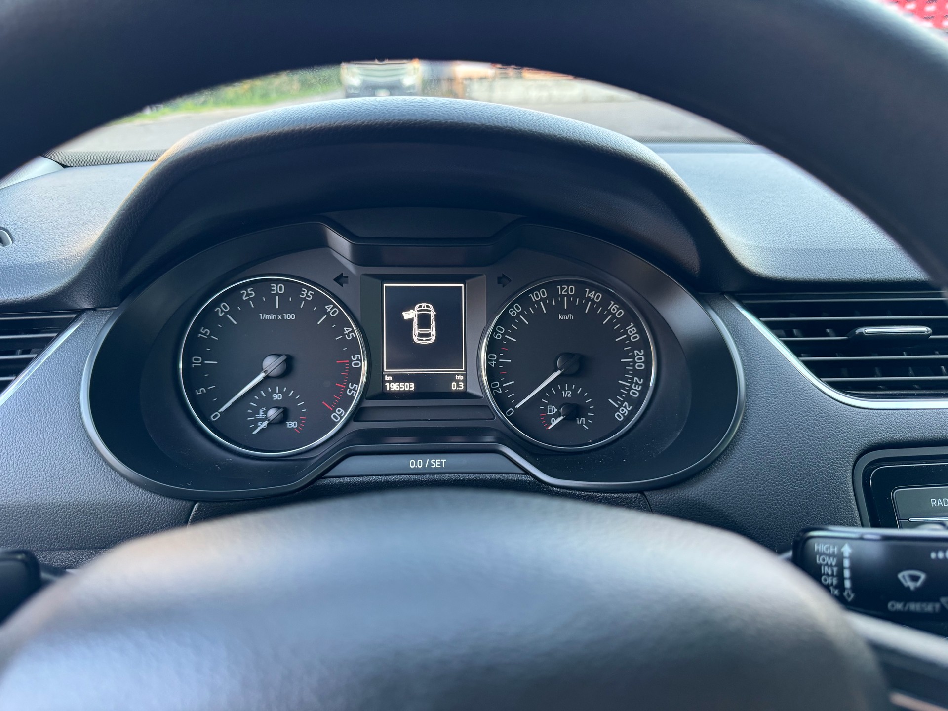 SKODA Octavia Combi 1.6 TDI Ambition DSG-image-17