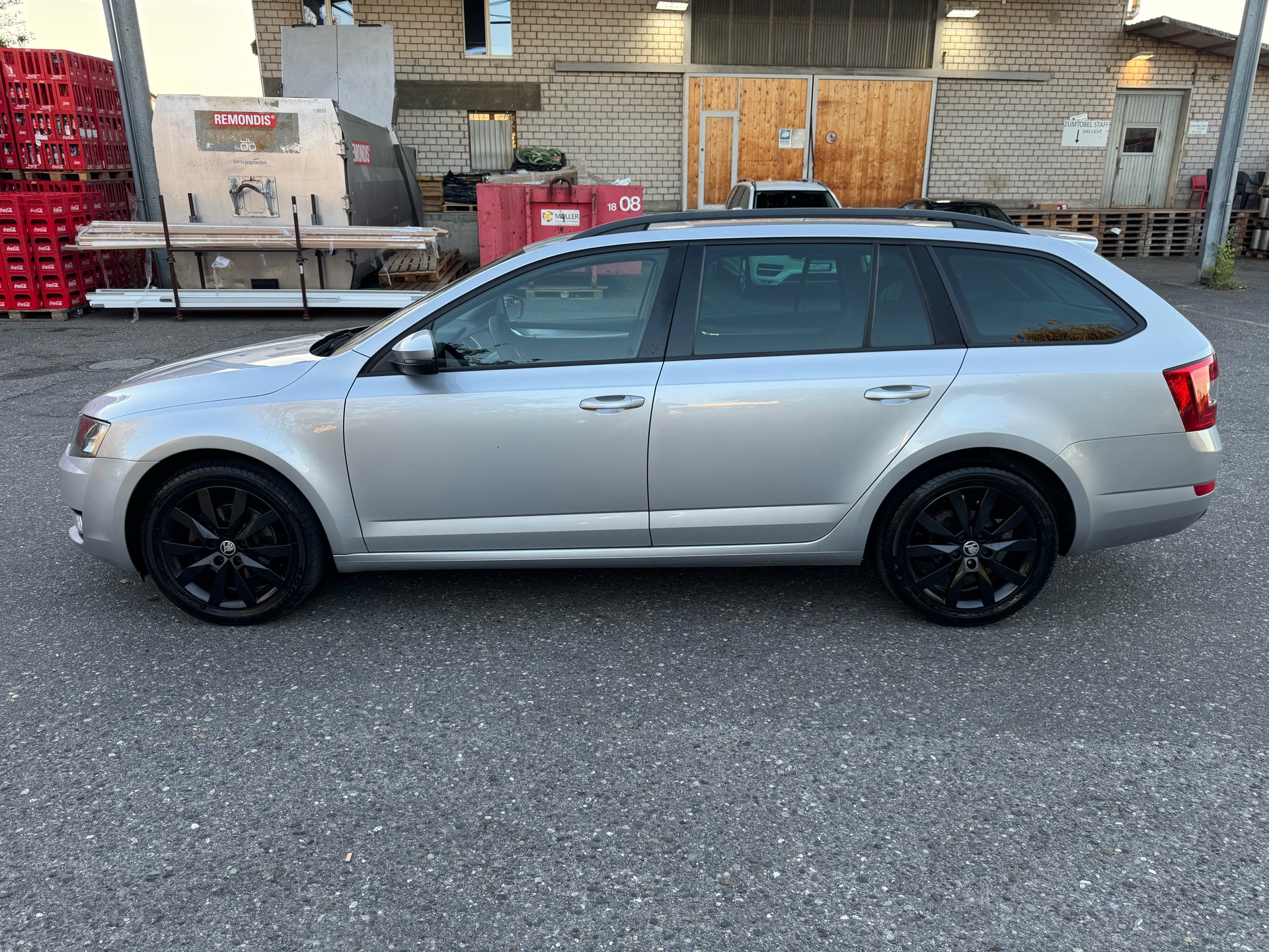 SKODA Octavia Combi 1.6 TDI Ambition DSG-image-7