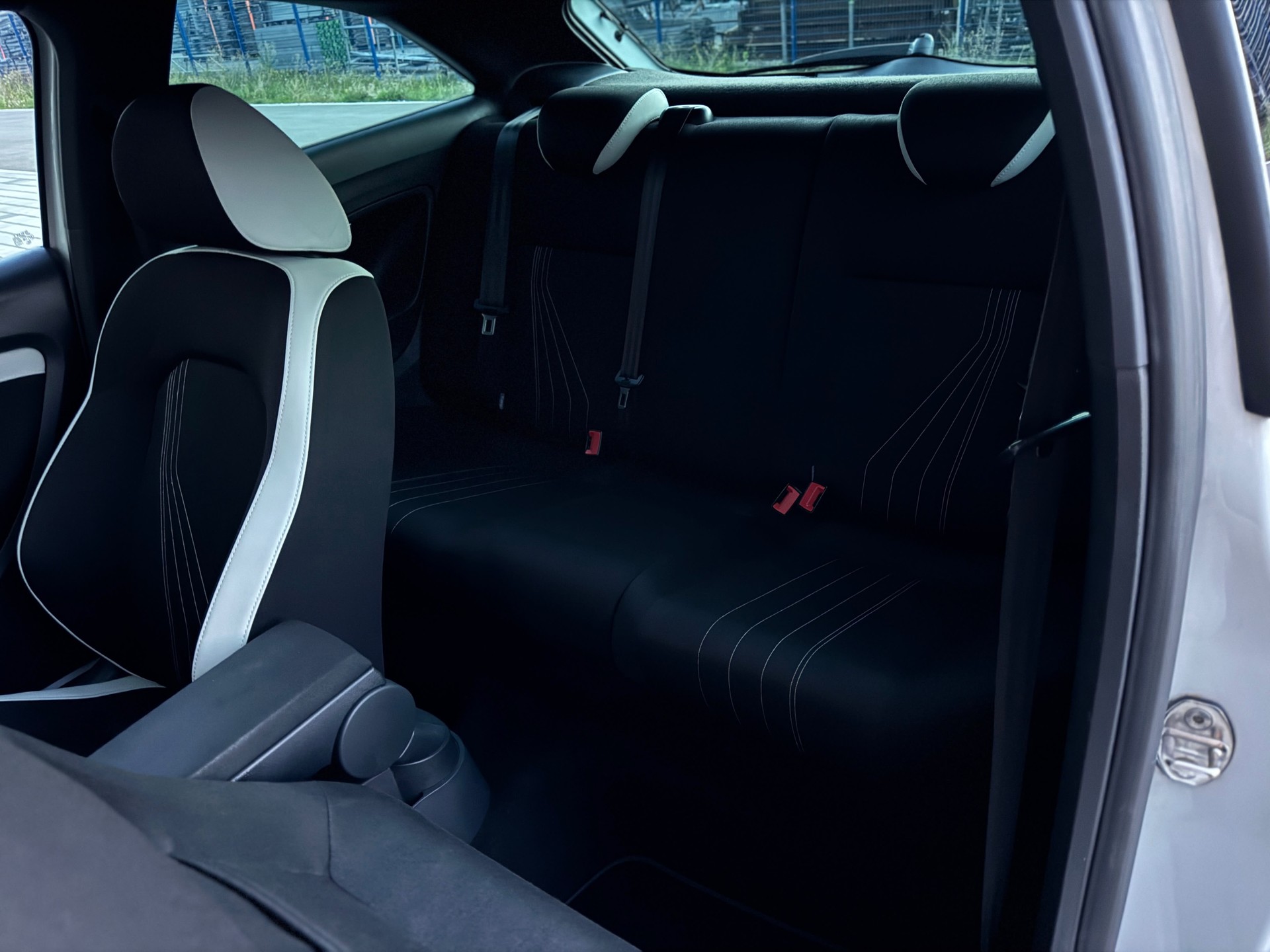 SEAT Ibiza FR 1.4 TSI Cupra DSG-image-13