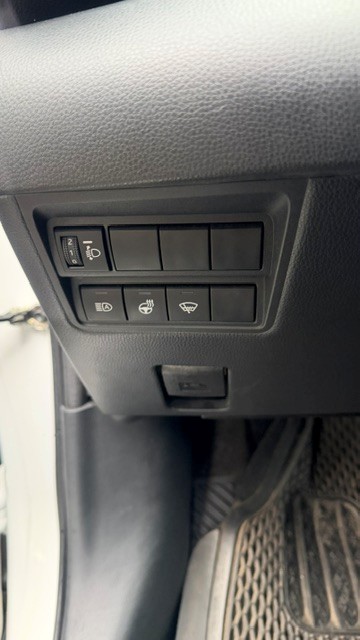 TOYOTA 1.5 VVT-i HSD Comfort AWD-i-image-5