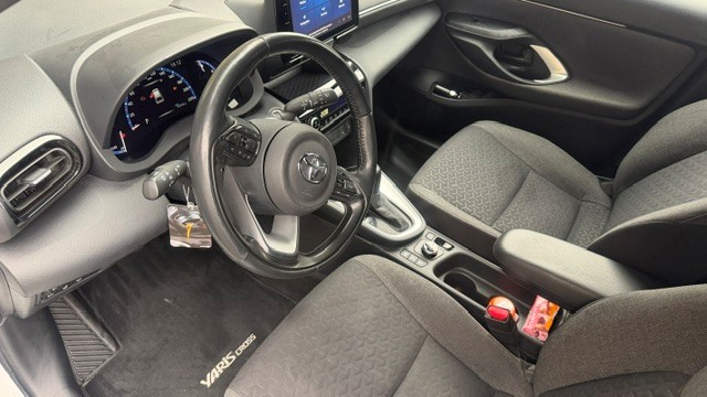 TOYOTA 1.5 VVT-i HSD Comfort AWD-i-image-2