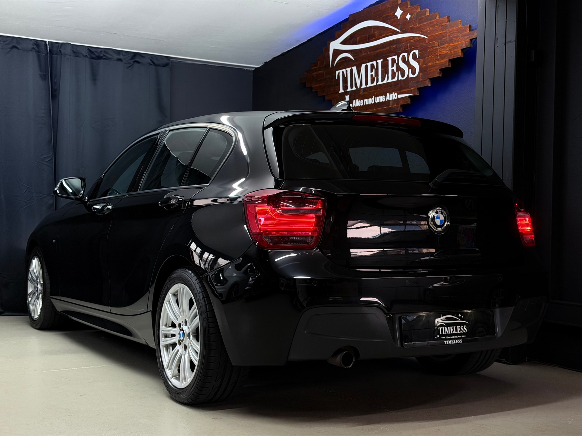 BMW 116i Sport Line Steptronic-image-4