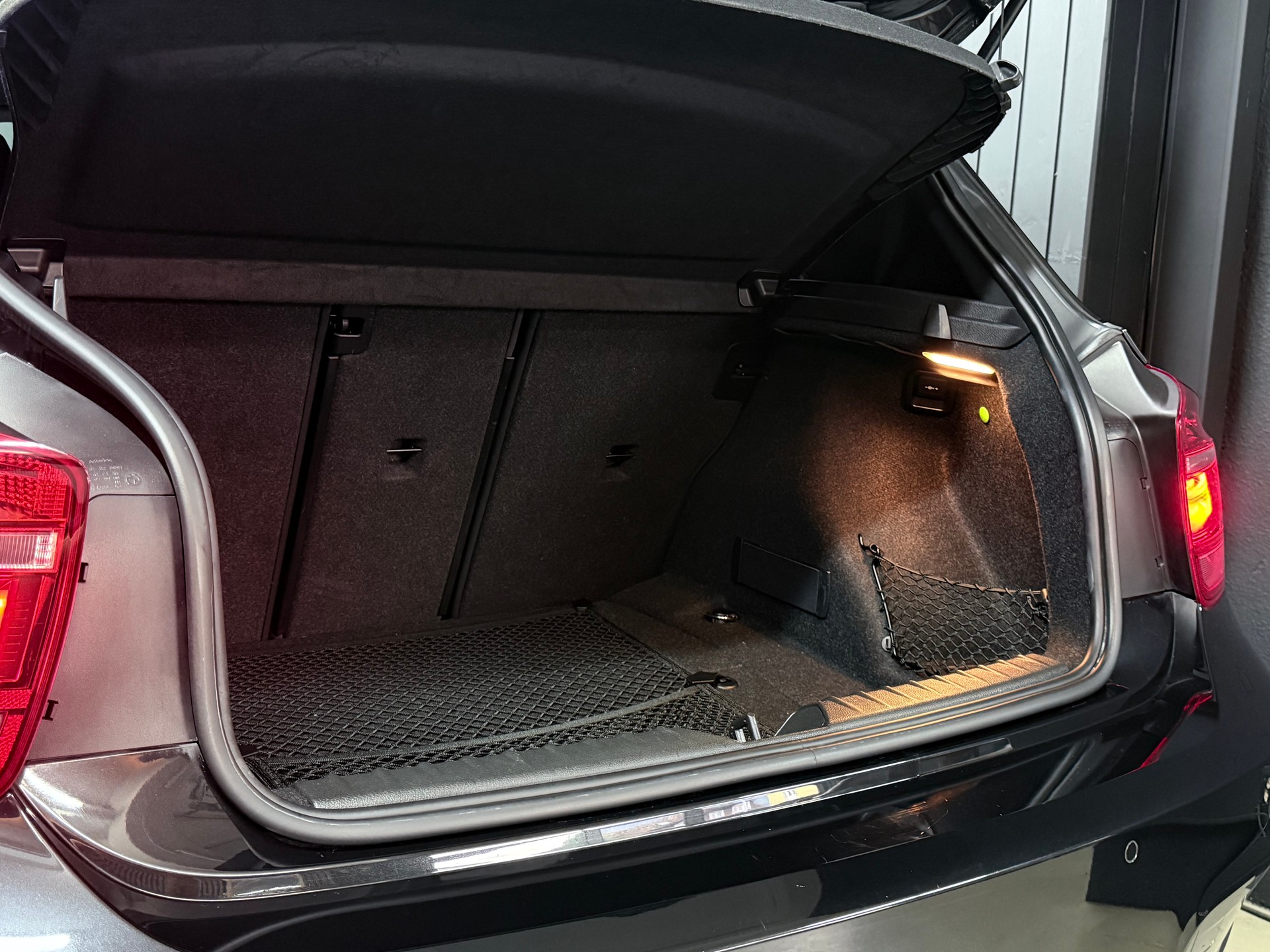 BMW 116i Sport Line Steptronic-image-6