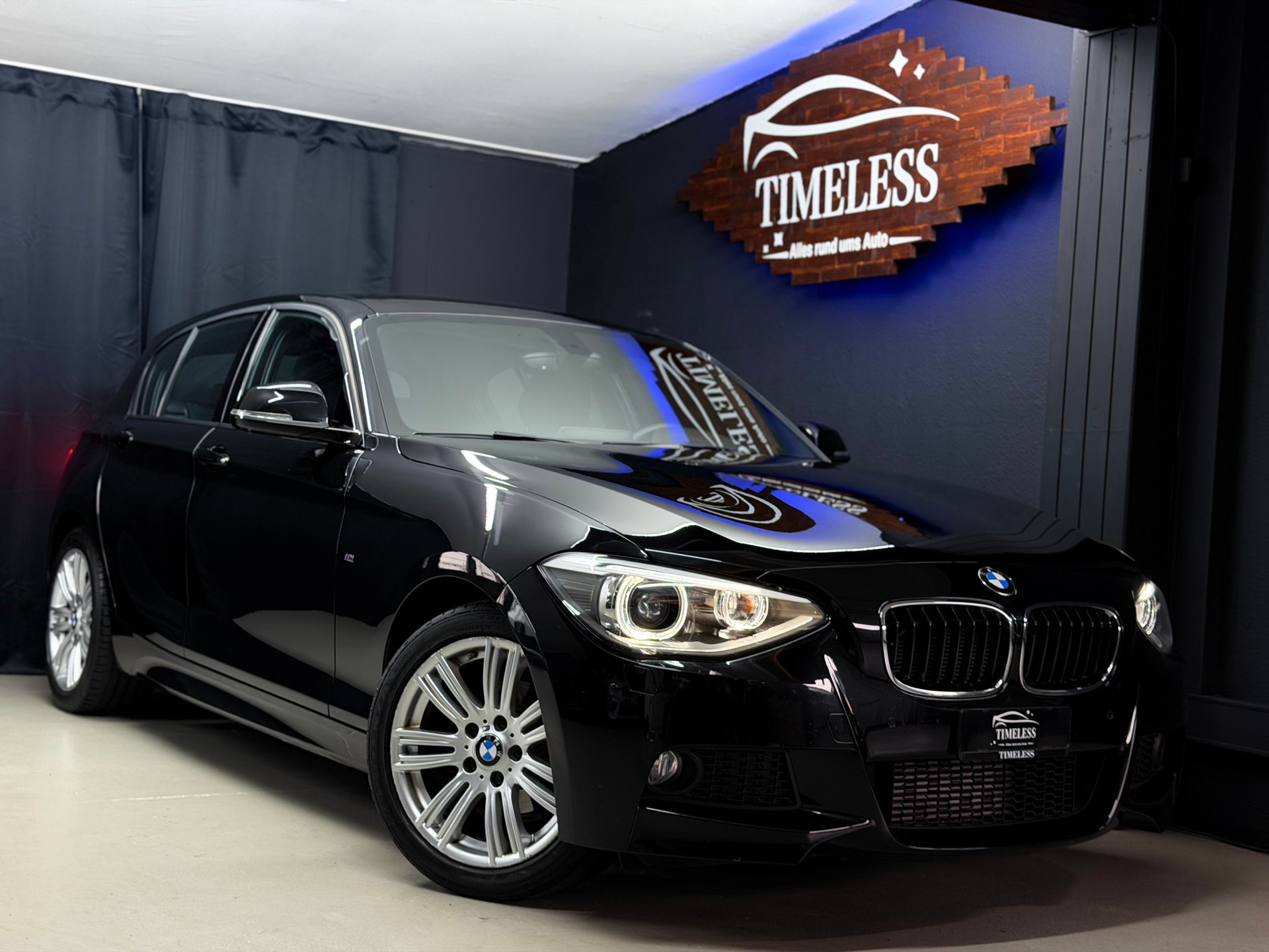 BMW 116i Sport Line Steptronic-image-0