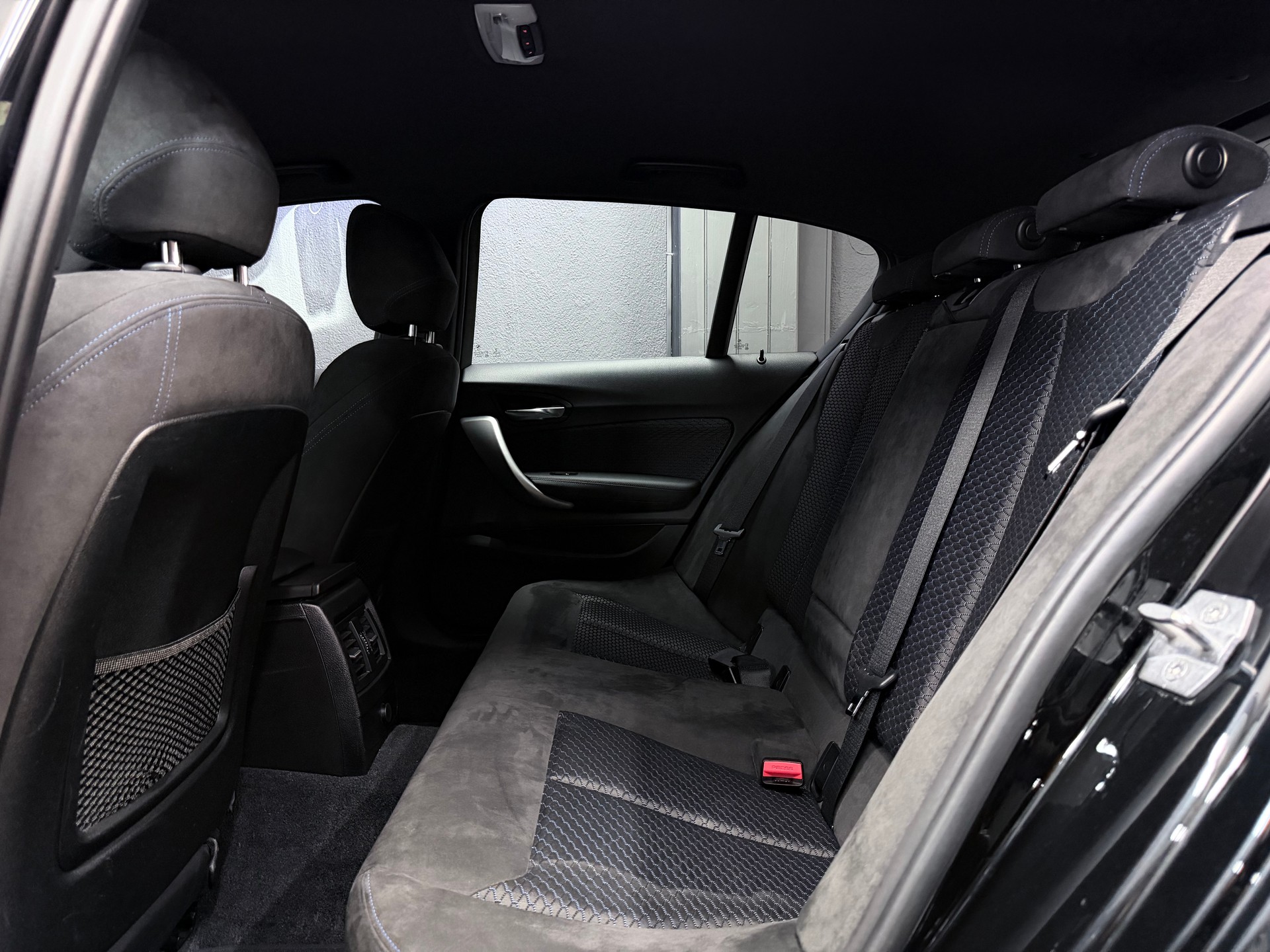 BMW 116i Sport Line Steptronic-image-12