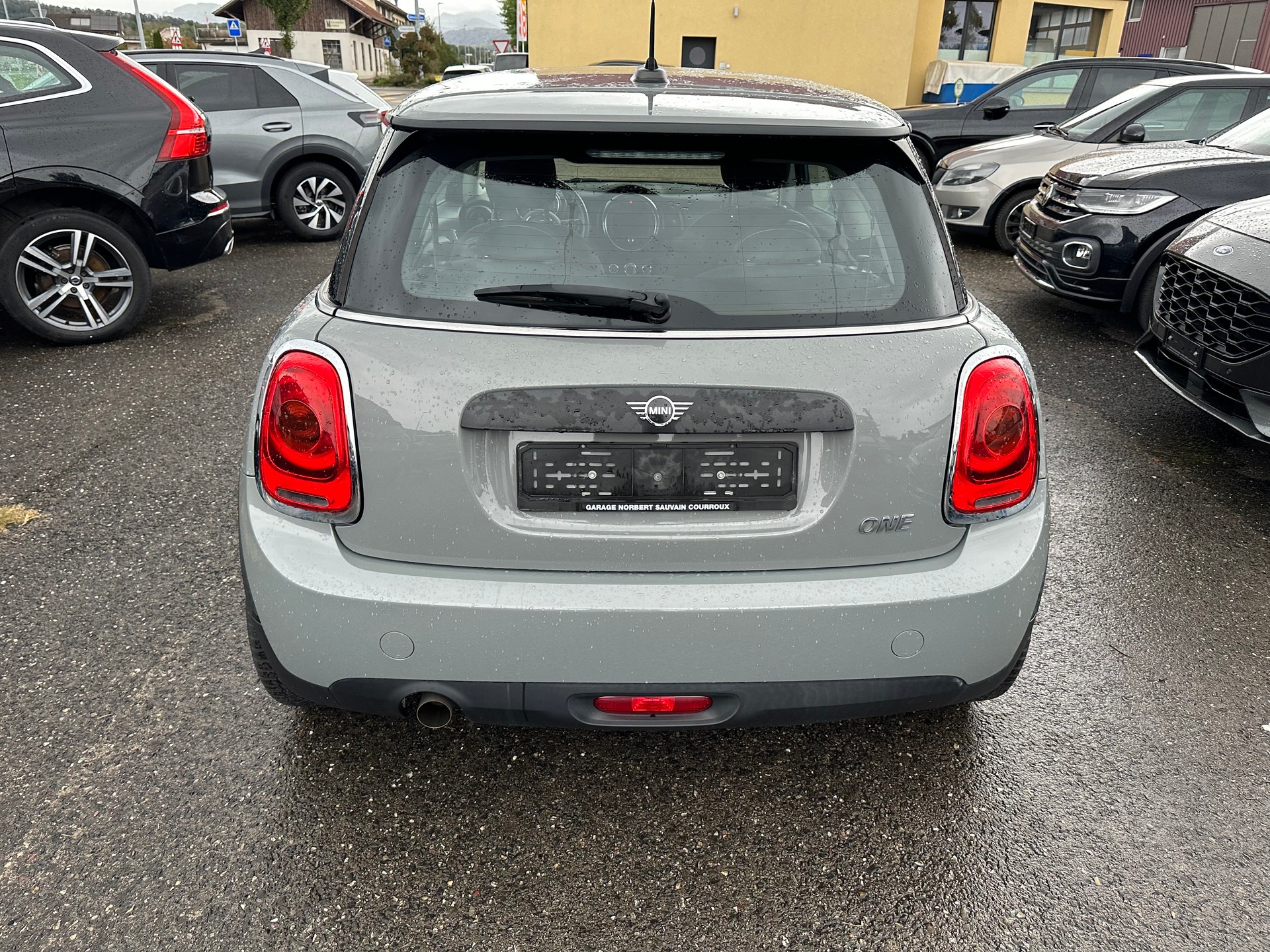 MINI One First-image-3