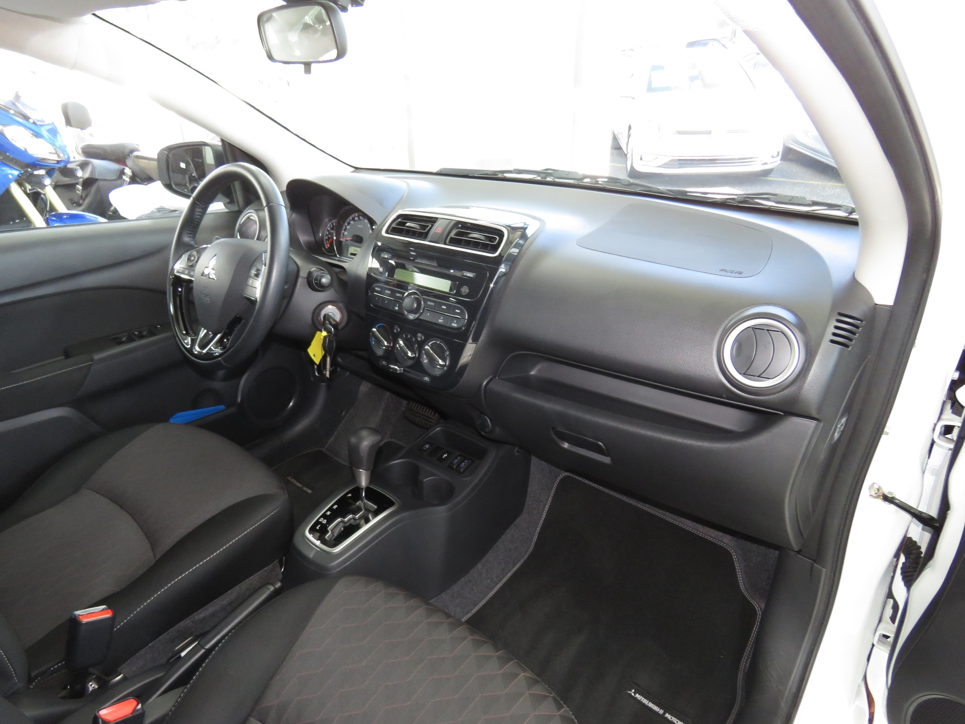MITSUBISHI Space Star 1.2 CVT Value Automat-image-10