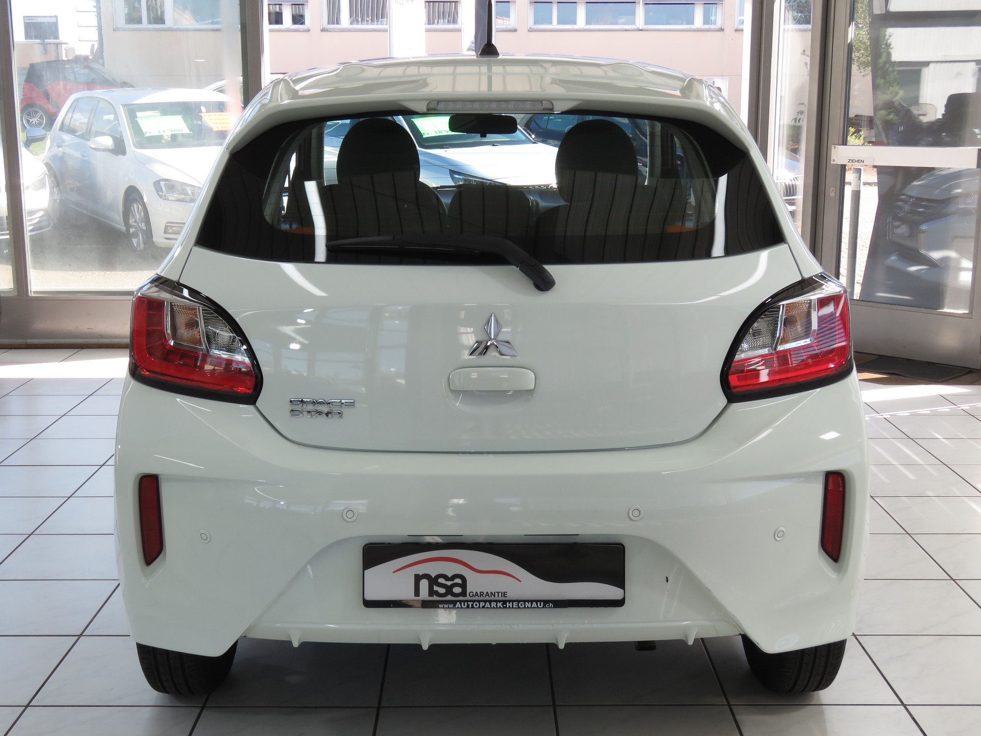 MITSUBISHI Space Star 1.2 CVT Value Automat-image-4