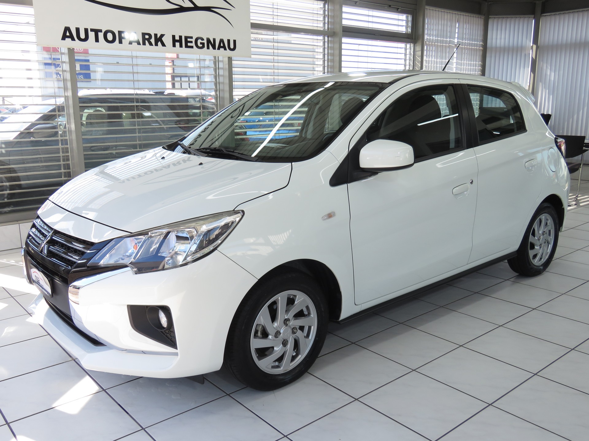 MITSUBISHI Space Star 1.2 CVT Value Automat-image-0