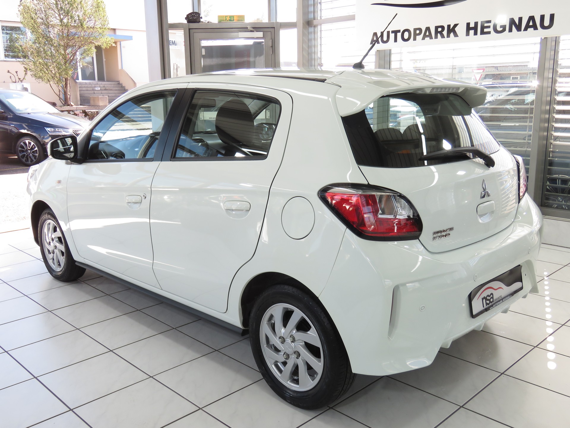 MITSUBISHI Space Star 1.2 CVT Value Automat-image-5