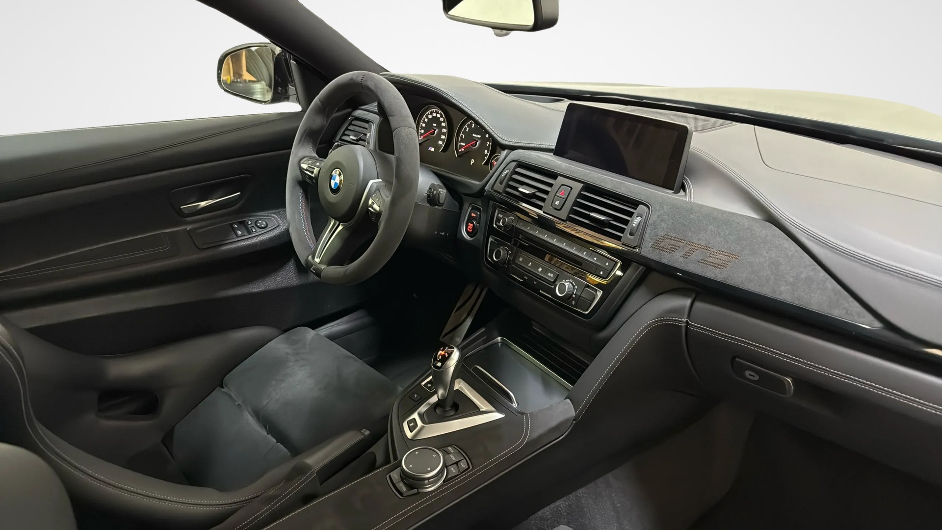 BMW M4 GTS Coupé-image-8