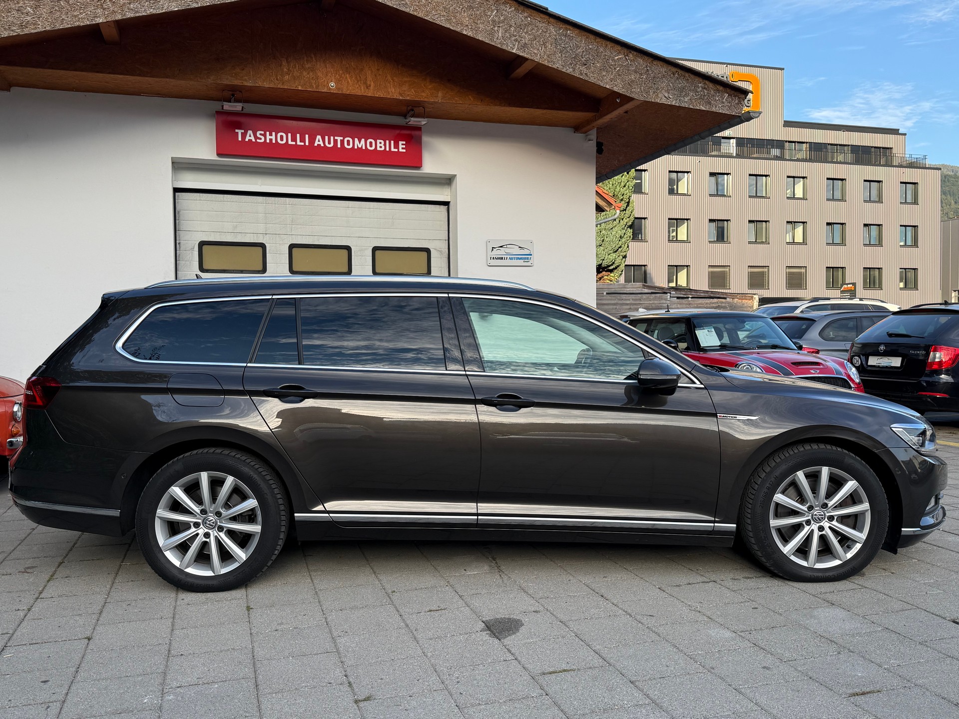 VW Passat Variant 2.0 TDI BMT High. DSG 4Motion-image-7