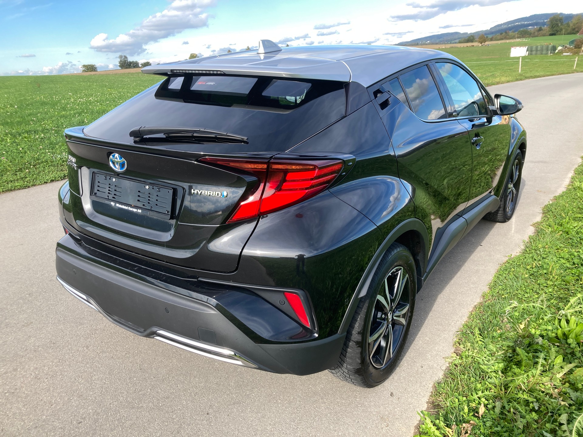 TOYOTA C-HR 2.0 HSD CVT Move-image-2