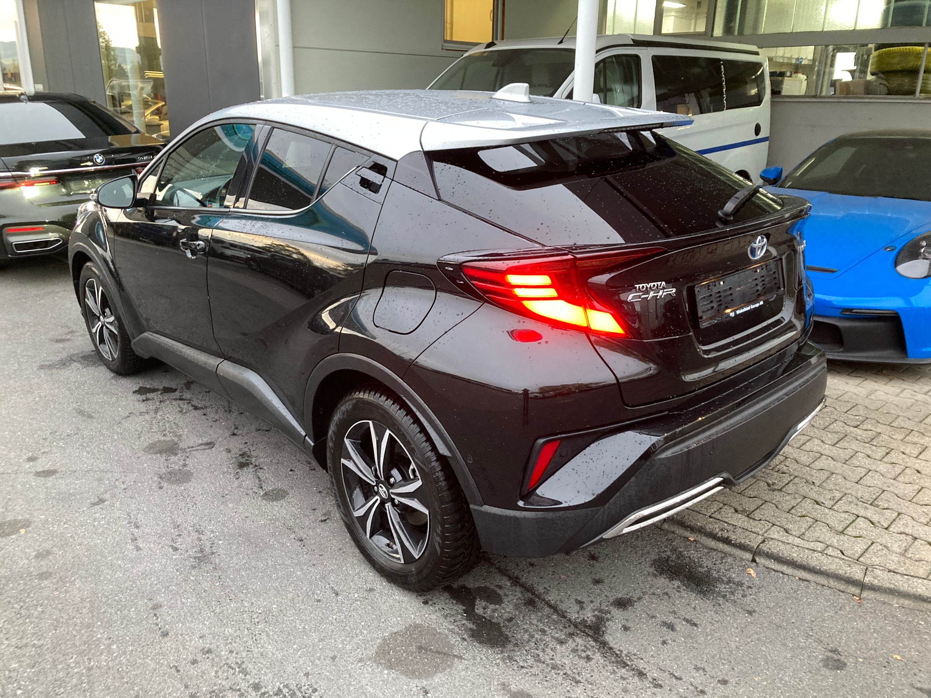 TOYOTA C-HR 2.0 HSD CVT Move-image-1