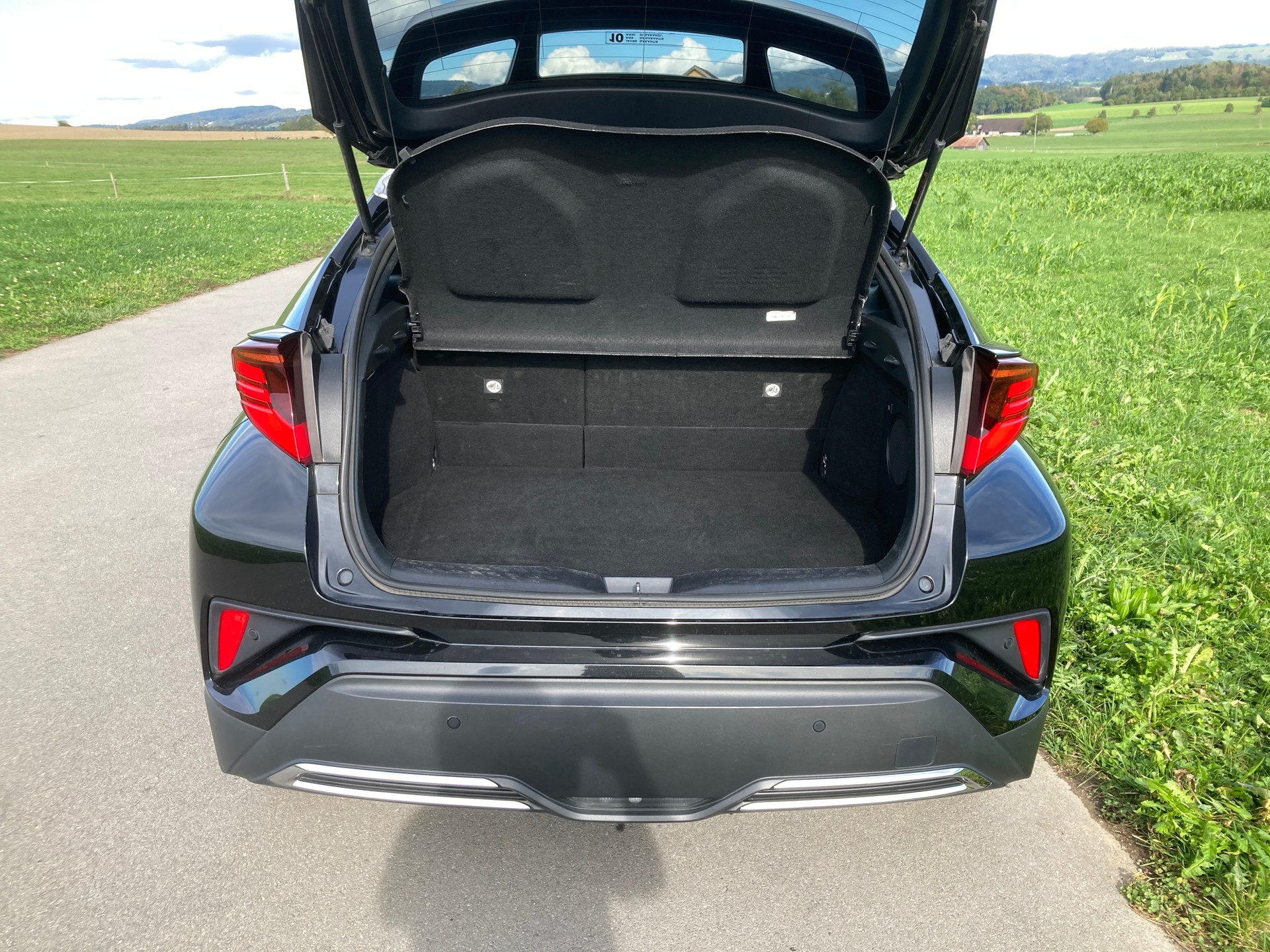 TOYOTA C-HR 2.0 HSD CVT Move-image-5