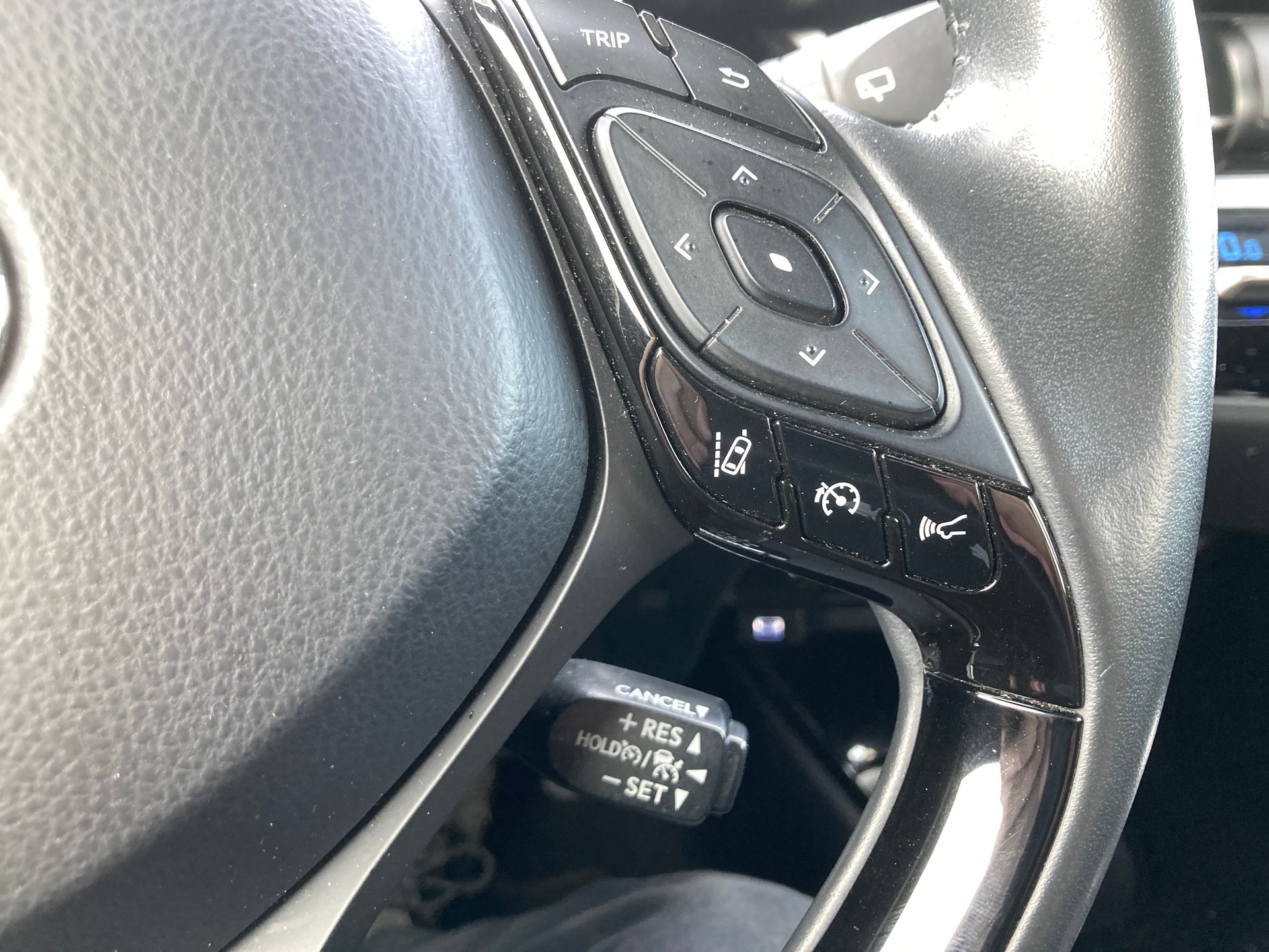 TOYOTA C-HR 2.0 HSD CVT Move-image-14