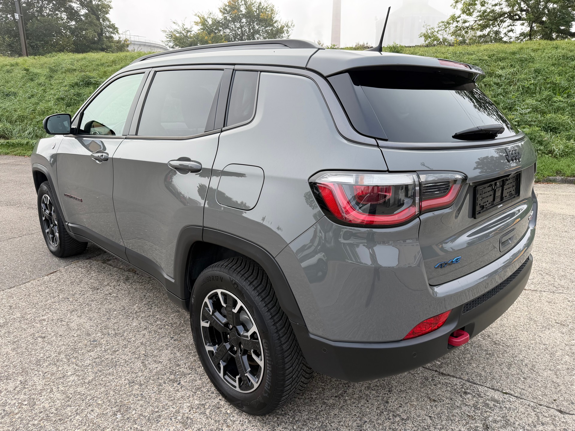 JEEP Compass 1.3 T PHEV Trailhawk AWD-image-2