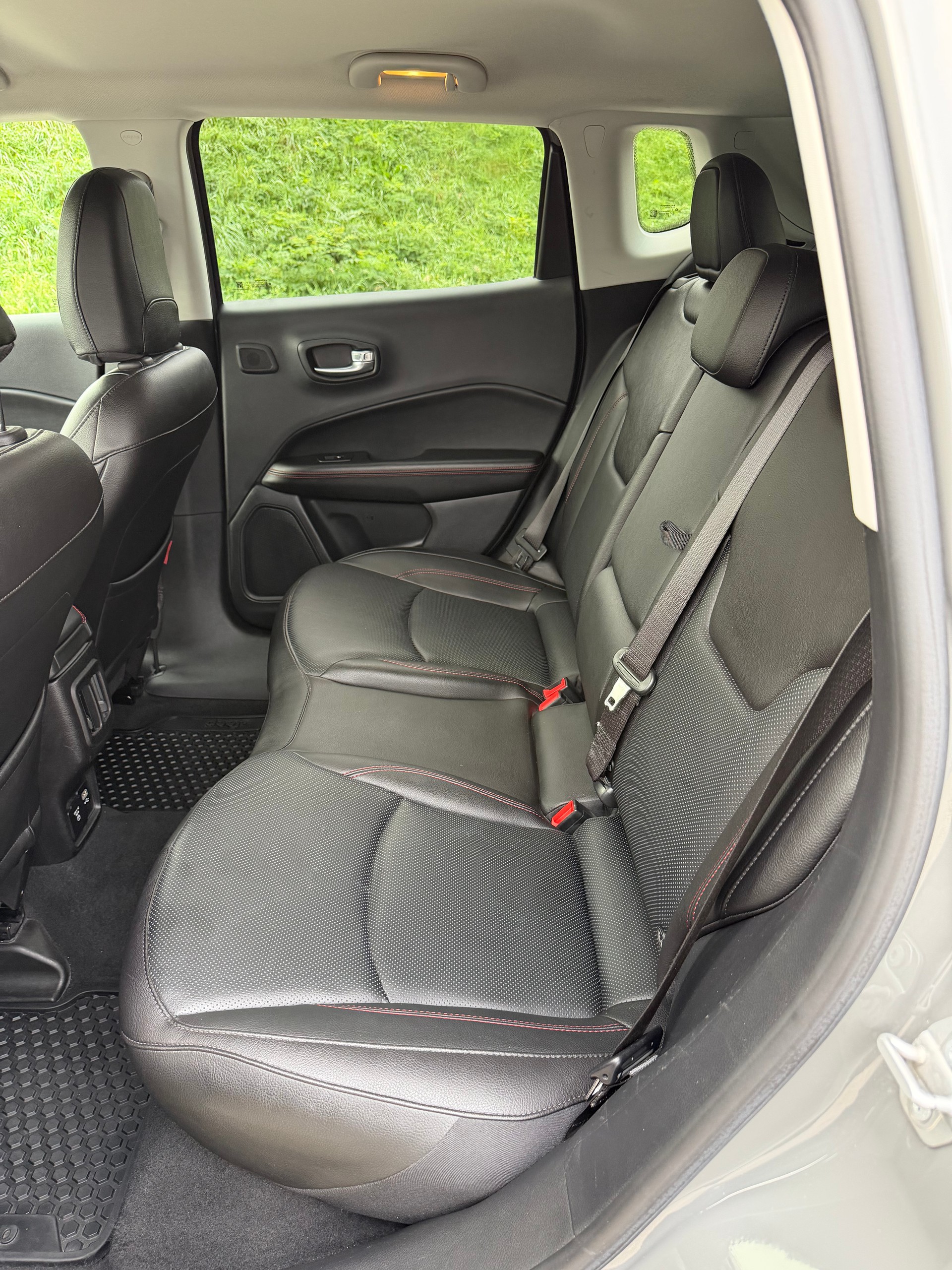 JEEP Compass 1.3 T PHEV Trailhawk AWD-image-13