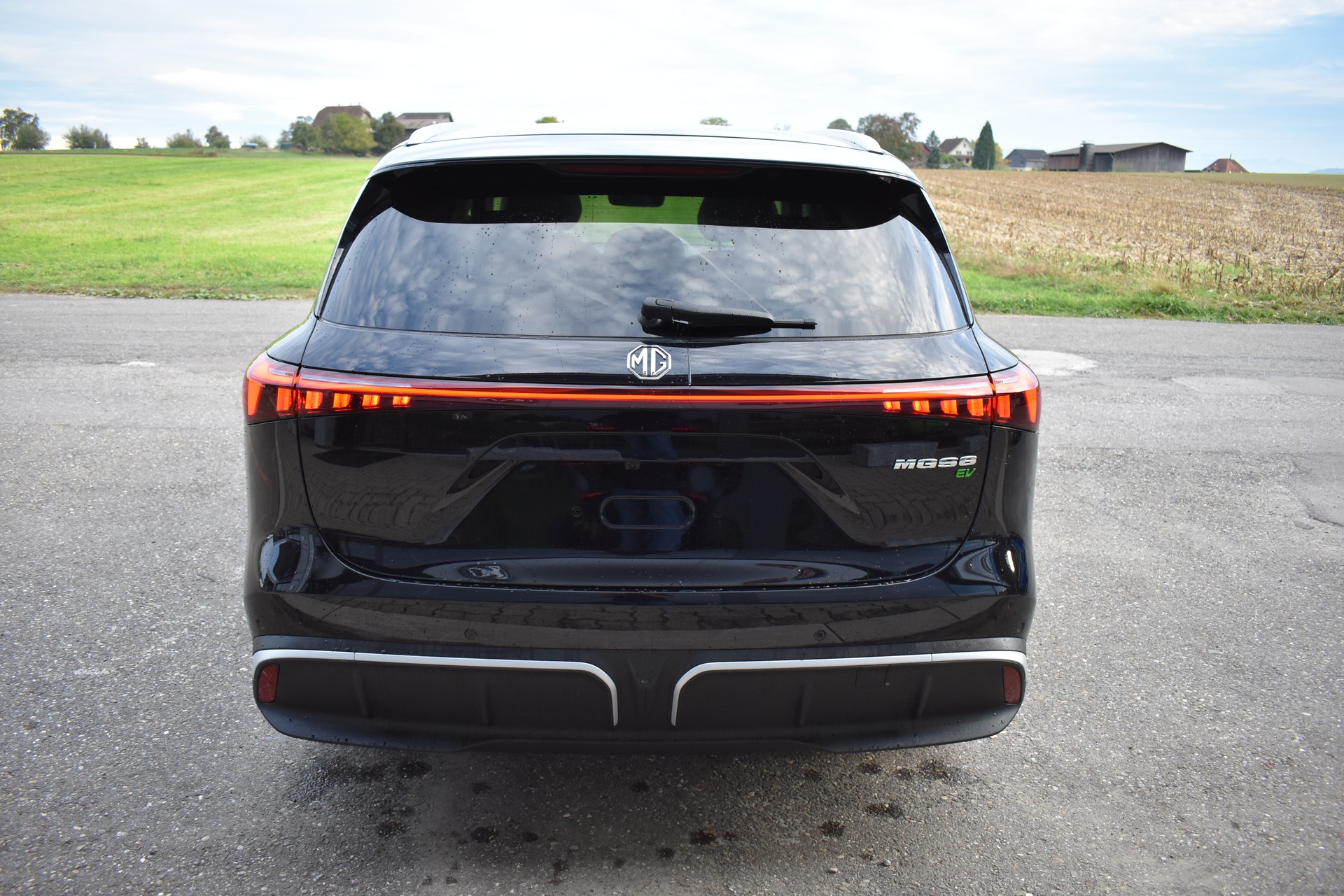 MG S6 EV 77kWh Luxury AWD-image-5