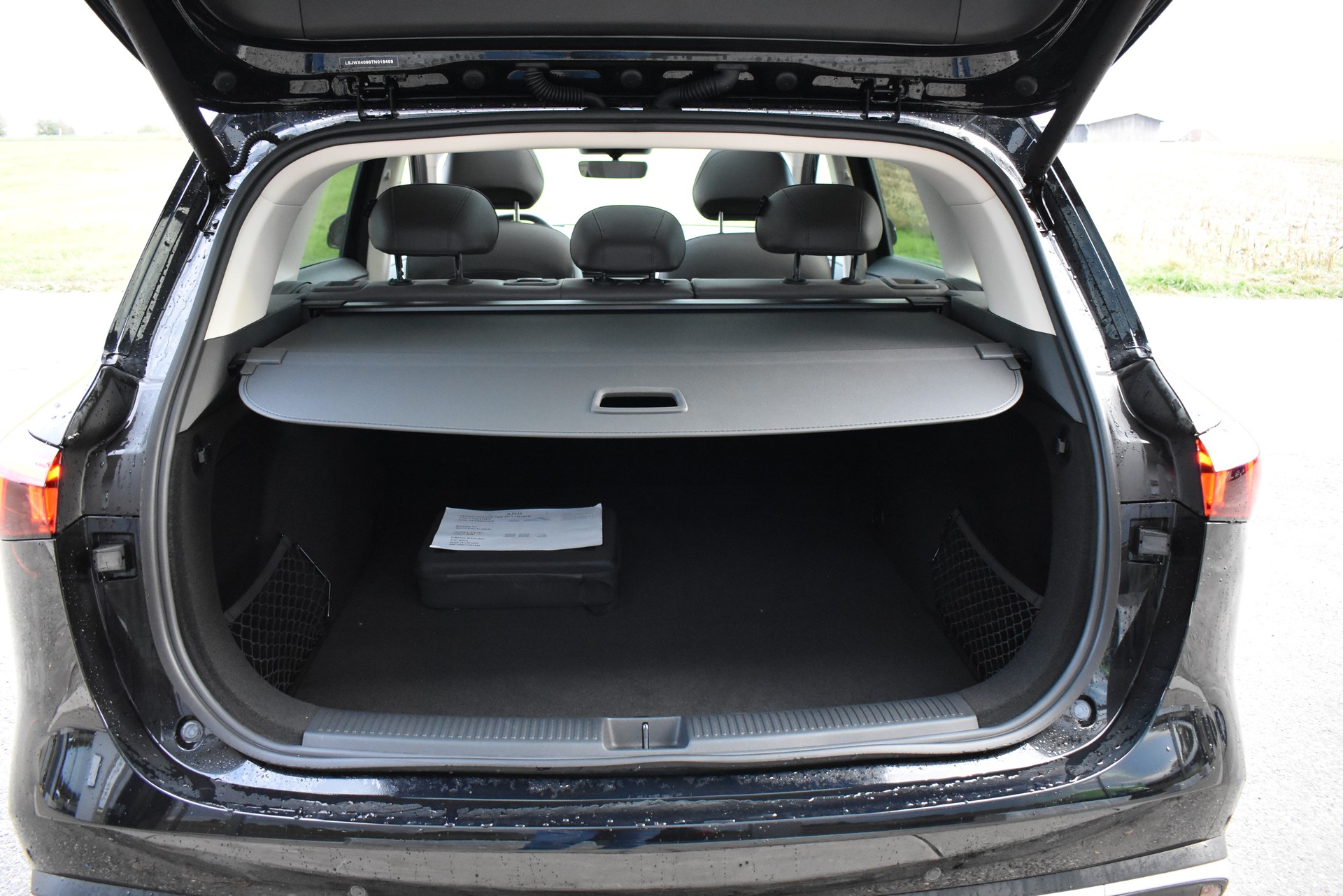 MG S6 EV 77kWh Luxury AWD-image-8