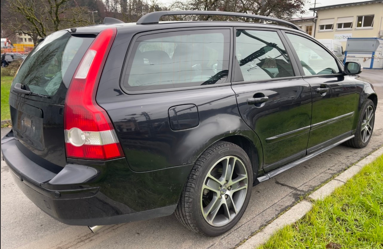 VOLVO V50 T5 AWD Kinetic-image-4