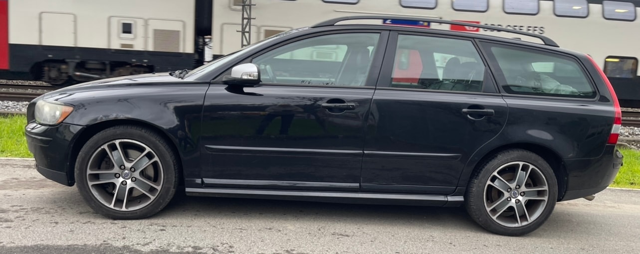 VOLVO V50 T5 AWD Kinetic-image-3