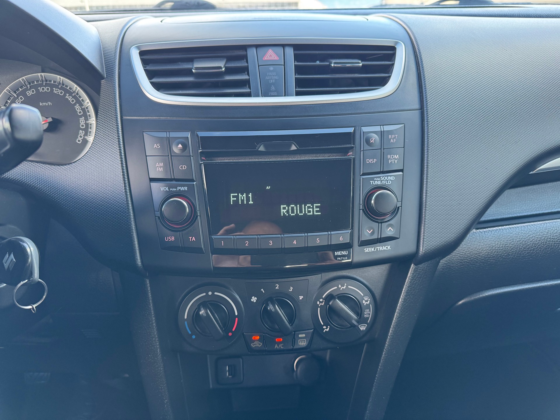 SUZUKI Swift 1.2i 16V GL Top 4x4-image-20