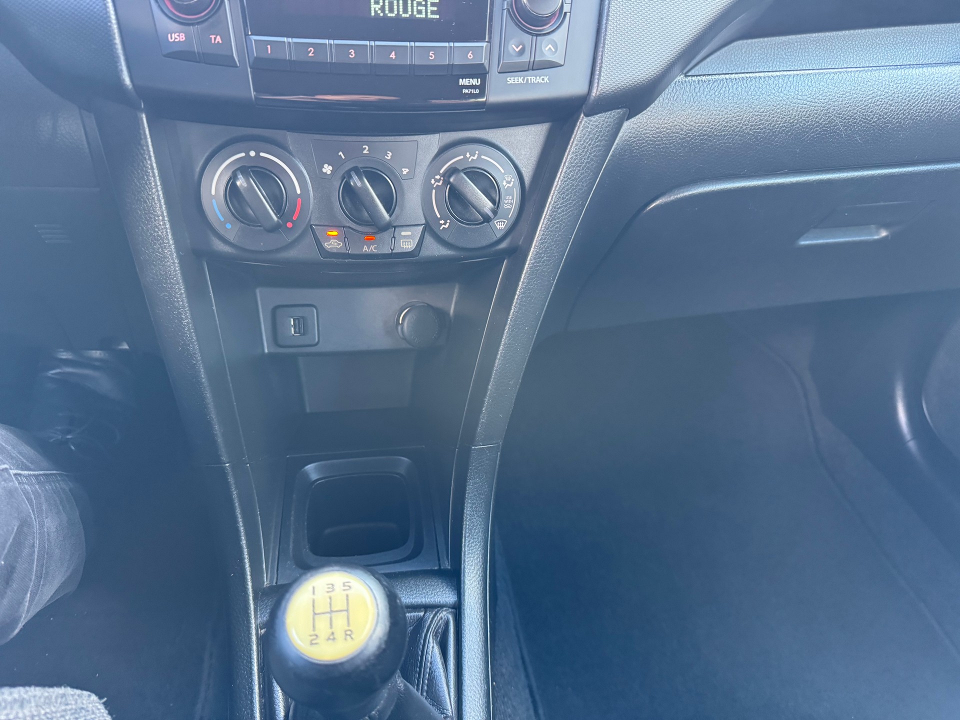 SUZUKI Swift 1.2i 16V GL Top 4x4-image-22