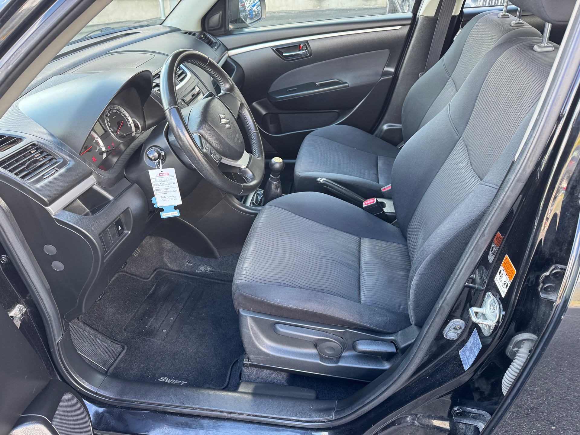 SUZUKI Swift 1.2i 16V GL Top 4x4-image-12