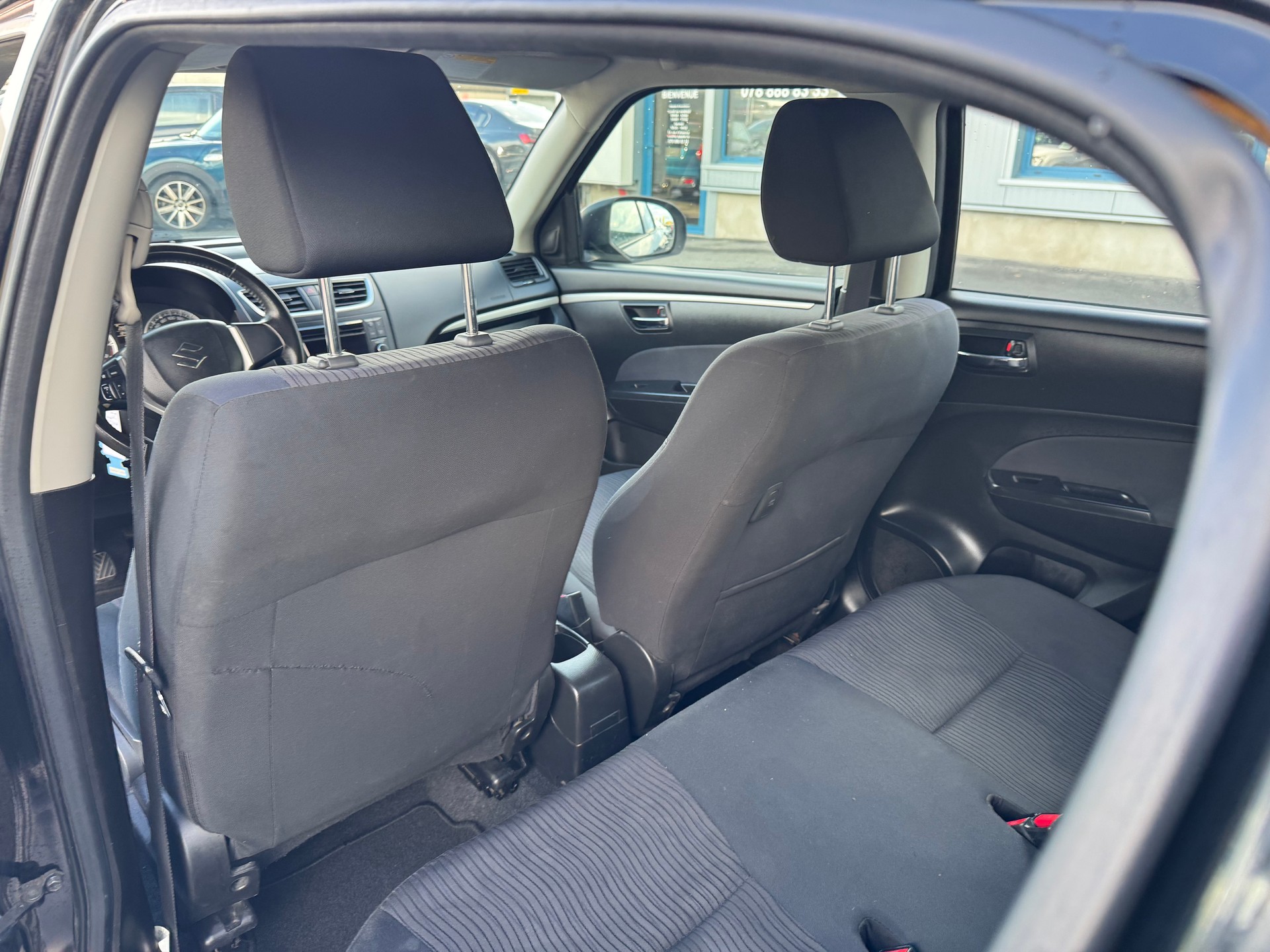 SUZUKI Swift 1.2i 16V GL Top 4x4-image-8