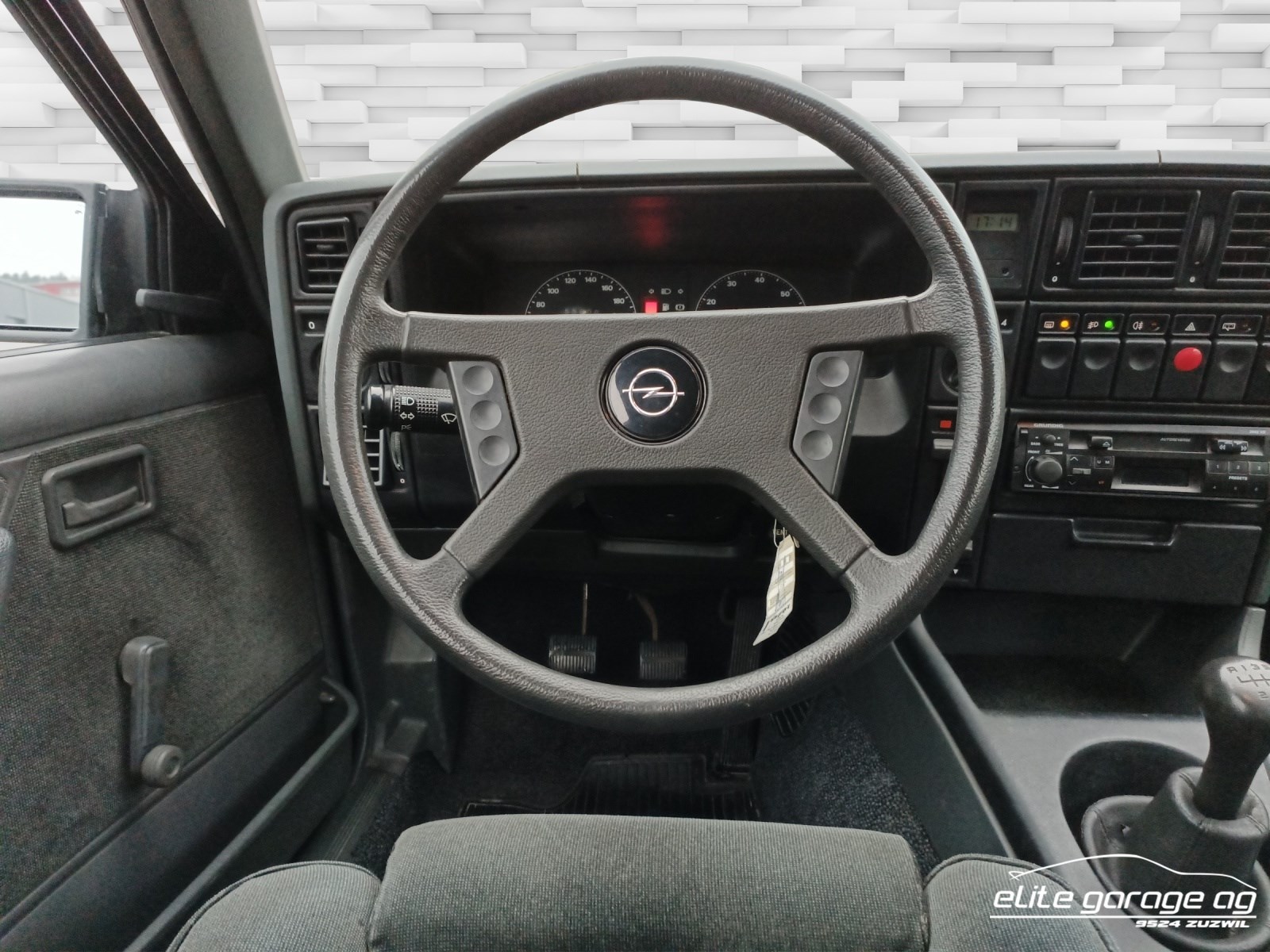 OPEL Monza 3.0 NE GS/E-image-9