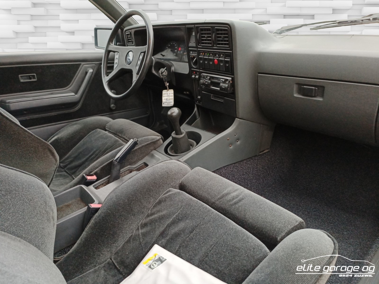 OPEL Monza 3.0 NE GS/E-image-11