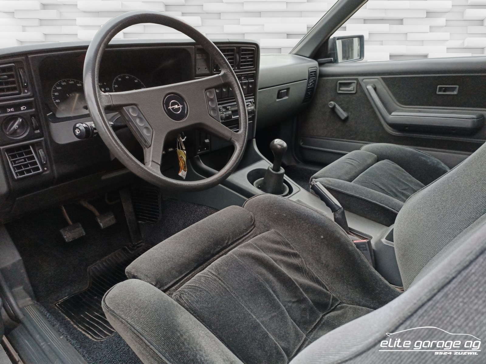 OPEL Monza 3.0 NE GS/E-image-8