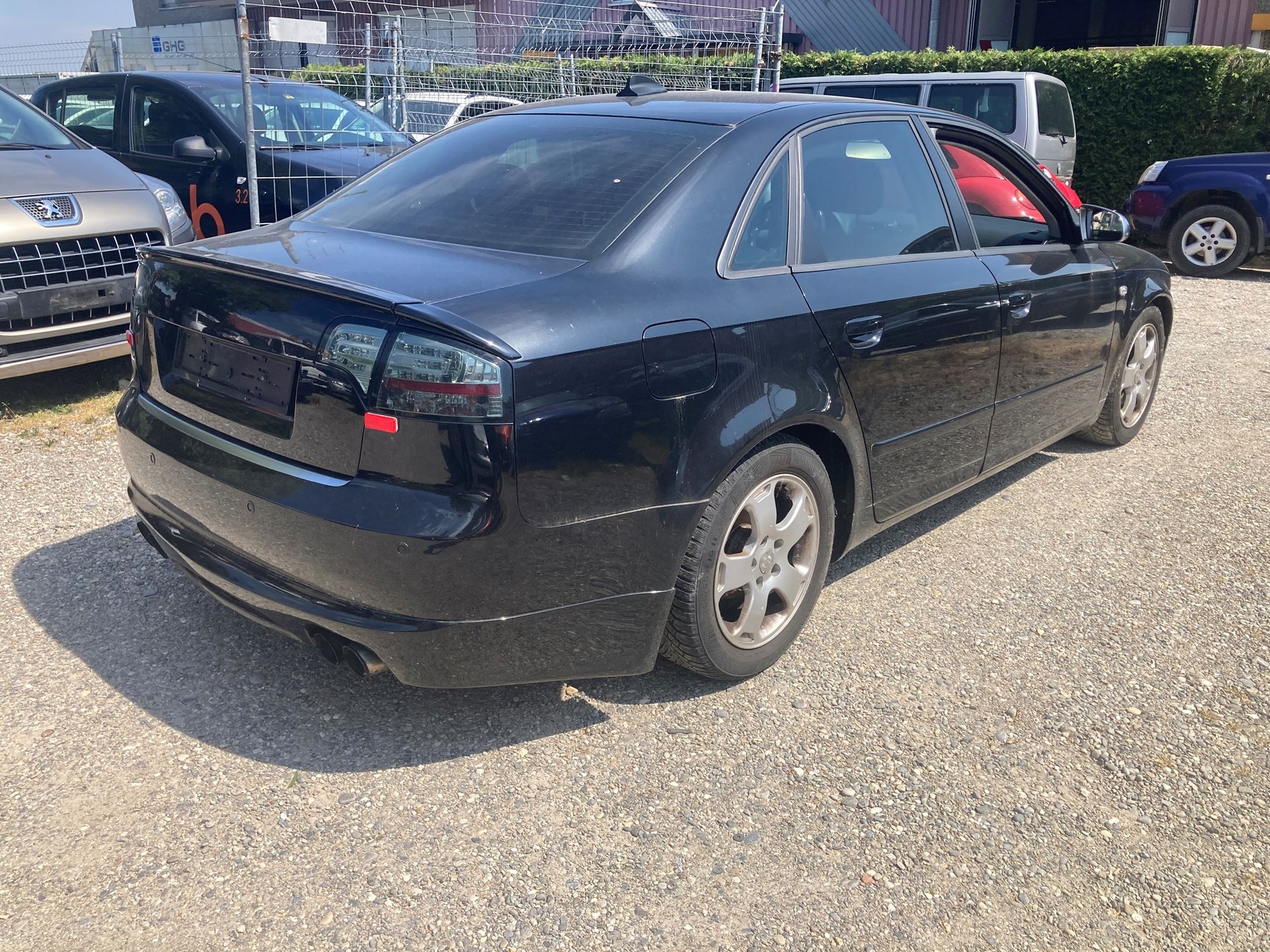 AUDI A4 2.0 TDI-image-6