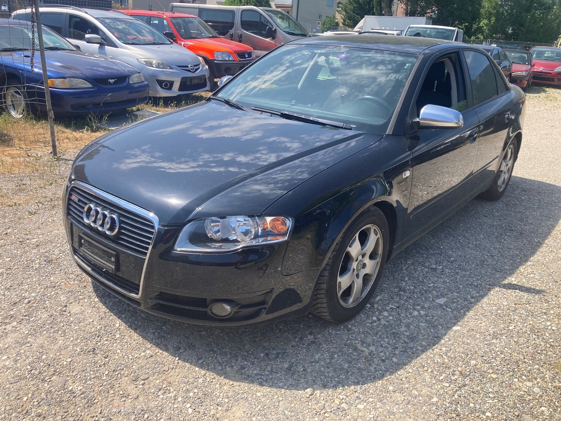AUDI A4 2.0 TDI-image-4