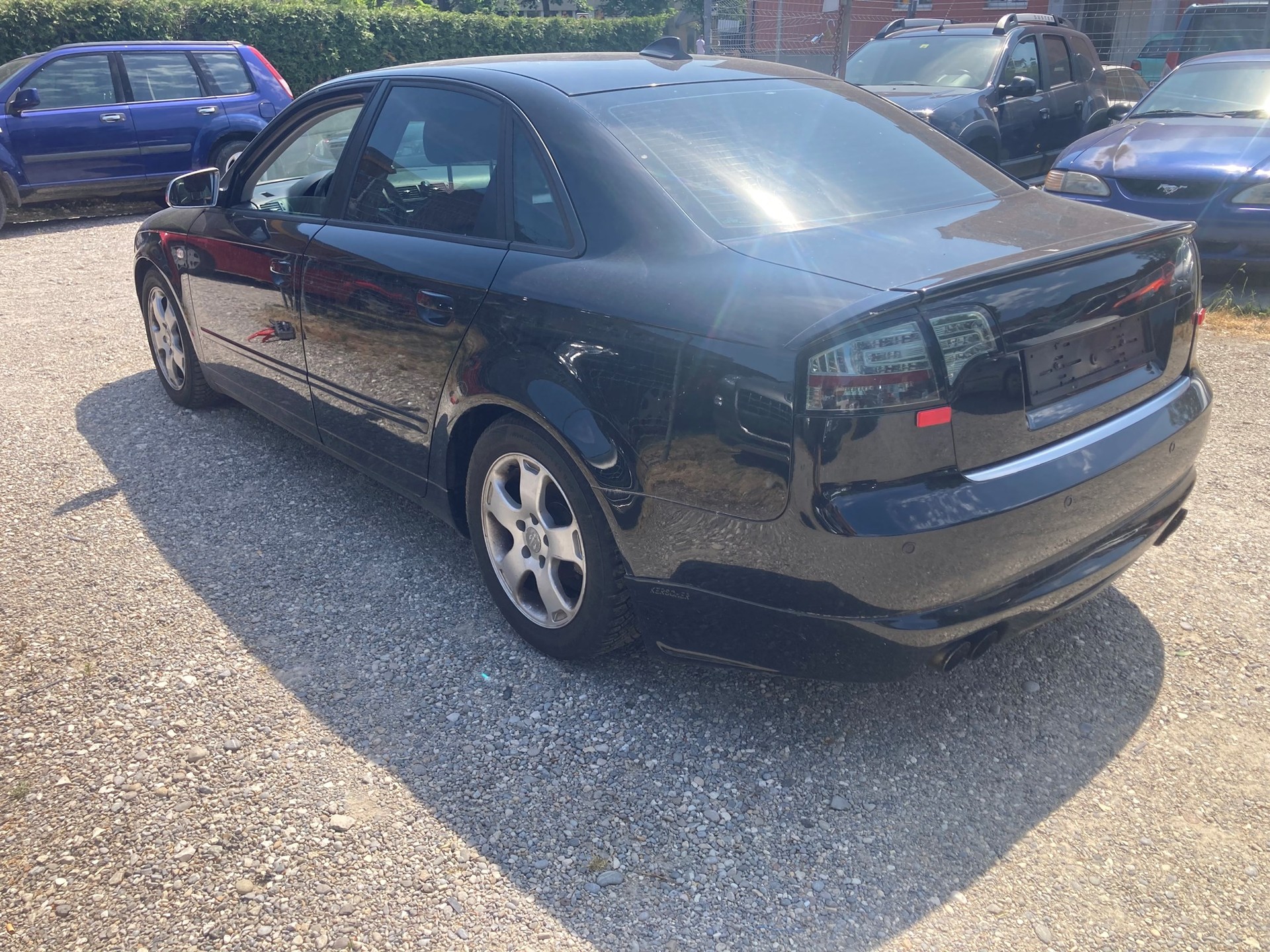 AUDI A4 2.0 TDI-image-5