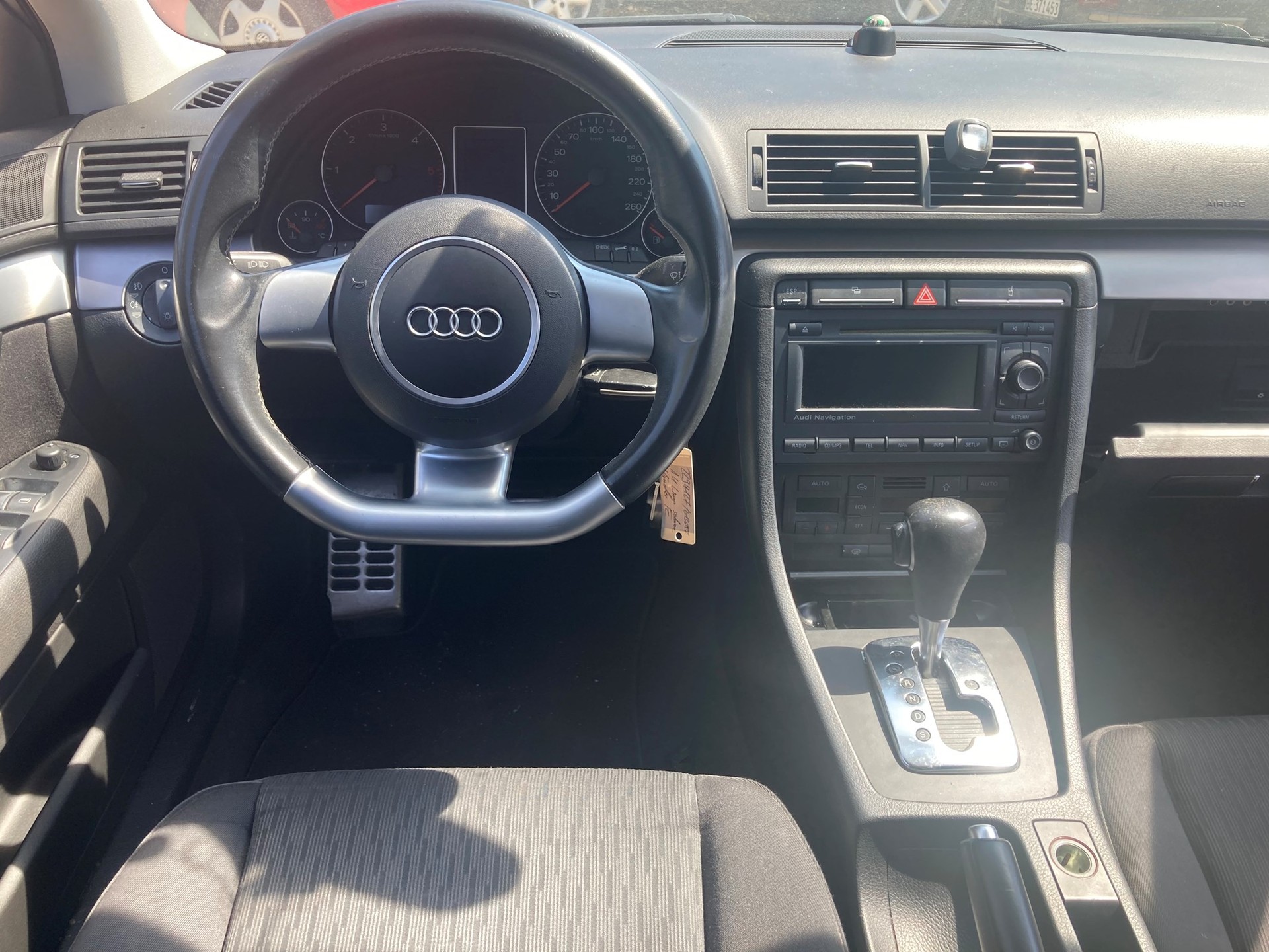 AUDI A4 2.0 TDI-image-3