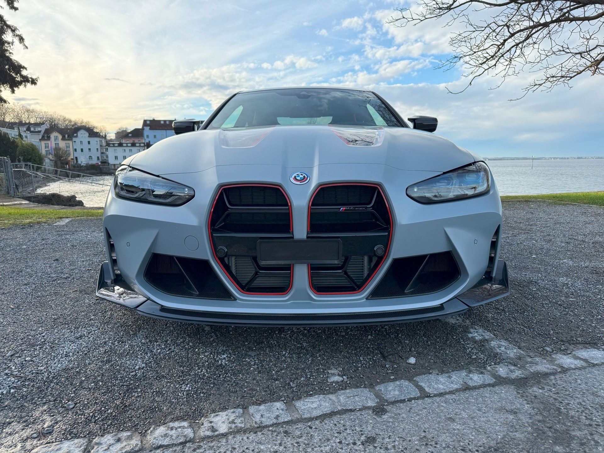 BMW M4 CSL Coupé-image-0