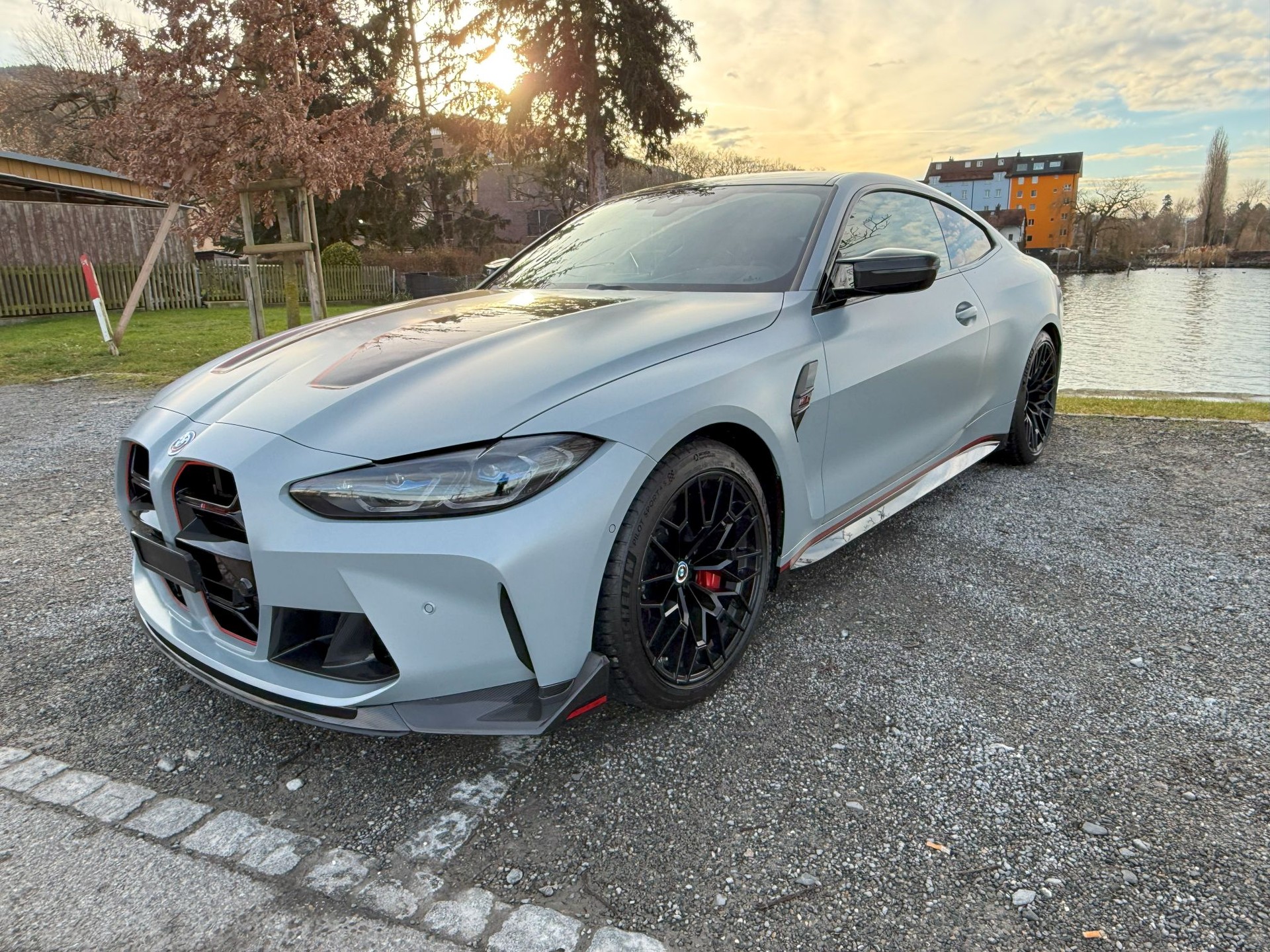 BMW M4 CSL Coupé-image-5