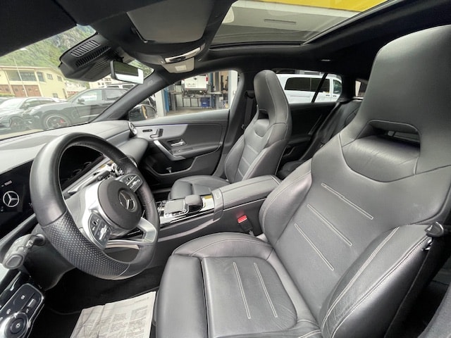 MERCEDES-BENZ CLA Shooting Brake 200 AMG Line 7G-DCT-image-12
