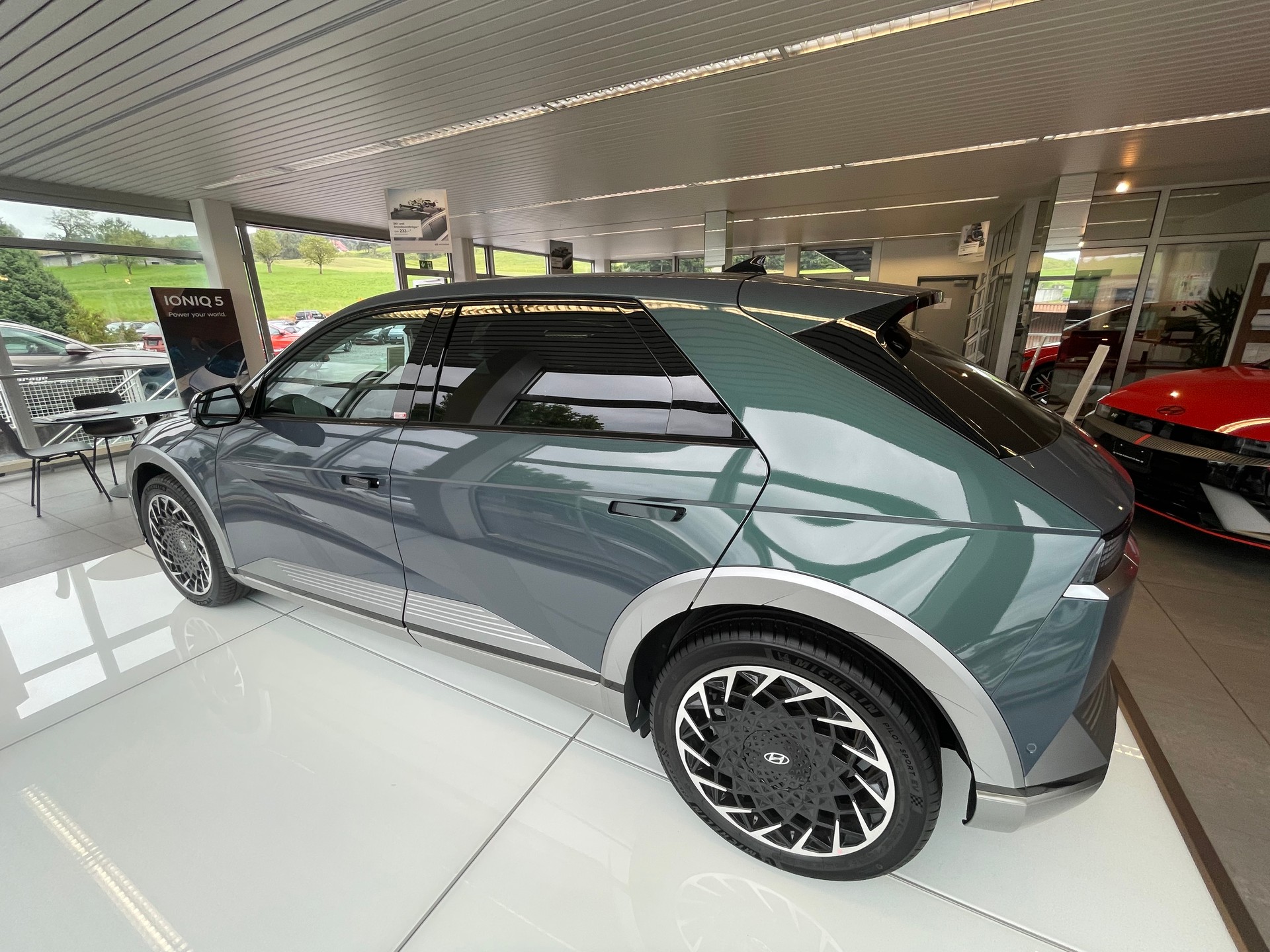 HYUNDAI Ioniq 5 77kWh Vertex 4WD-image-3