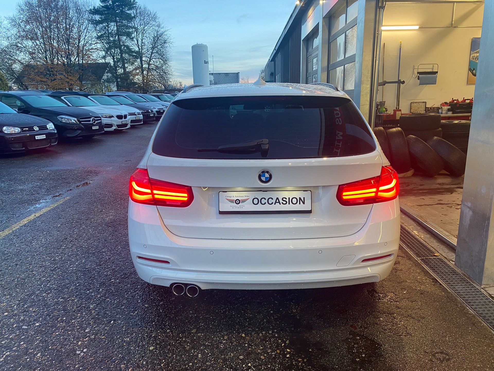BMW 320d xDrive Touring Steptronic-image-4