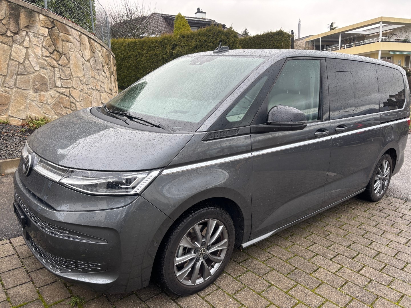 VW MULTIVAN Multivan 1.4 eHybrid Style Liberty DSG Lang-image-0