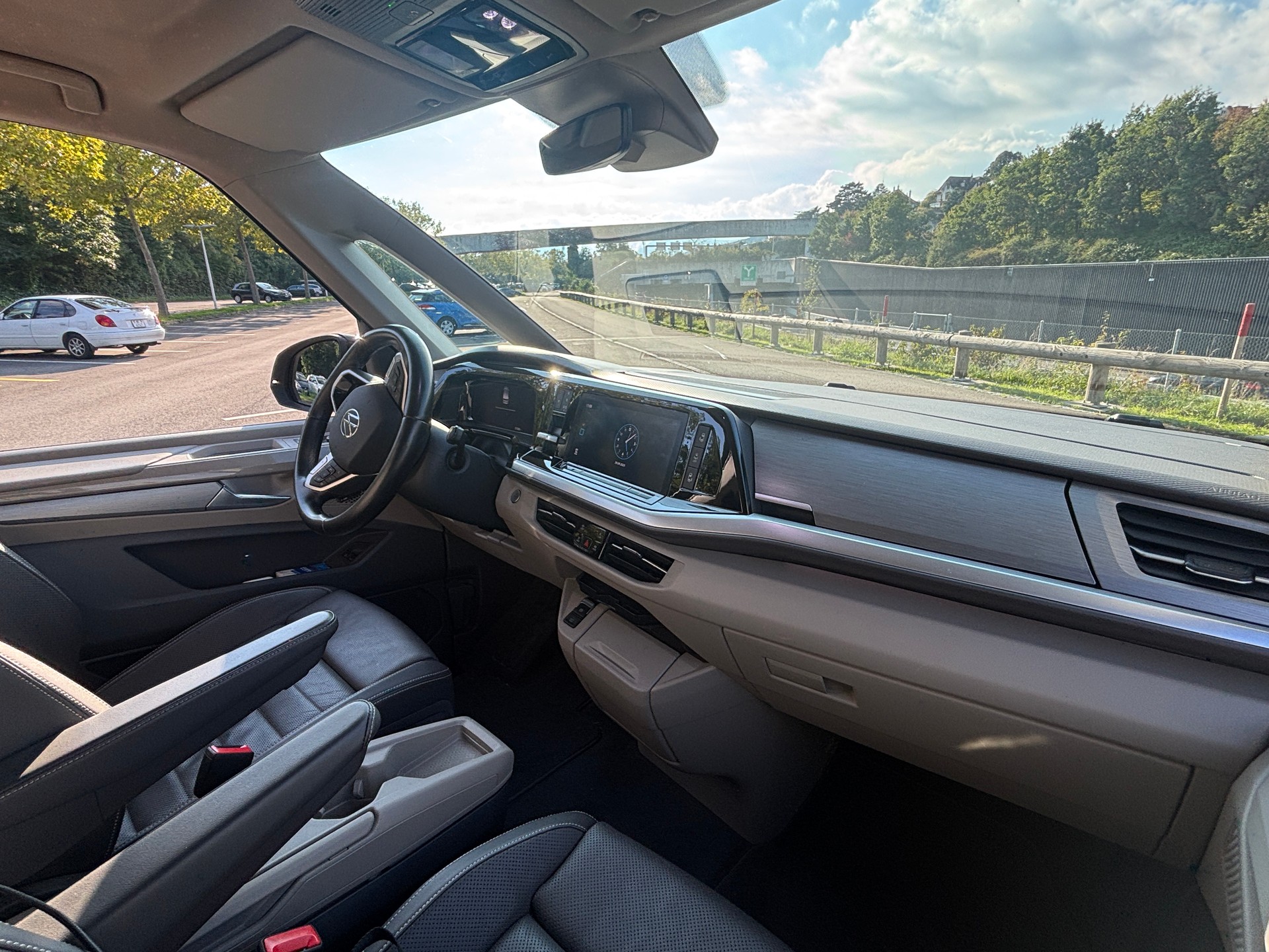 VW MULTIVAN Multivan 1.4 eHybrid Style Liberty DSG Lang-image-13